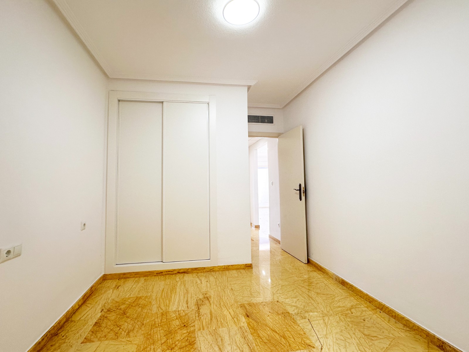 For sale - 2 Bedroom 1 Bathroom Apartment in Orihuela Costa - Costa Blanca  - Alicante