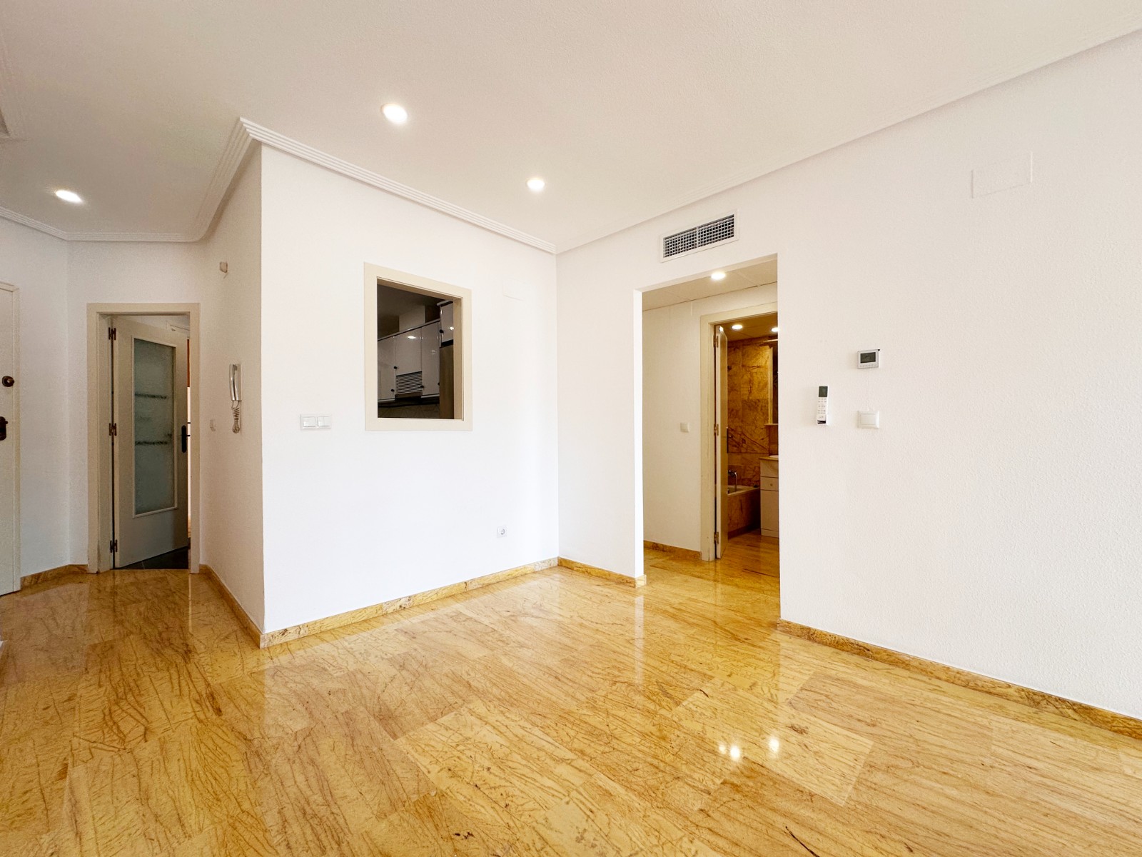 For sale - 2 Bedroom 1 Bathroom Apartment in Orihuela Costa - Costa Blanca  - Alicante