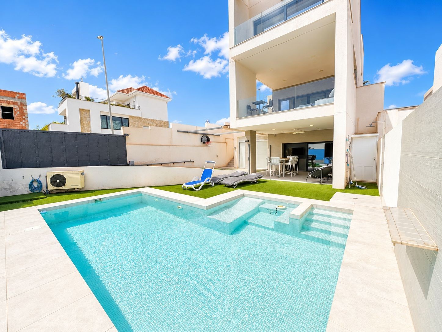 For sale - 4 Bedroom 4 Bathroom Villa in Benijofar - Costa Blanca  - Alicante