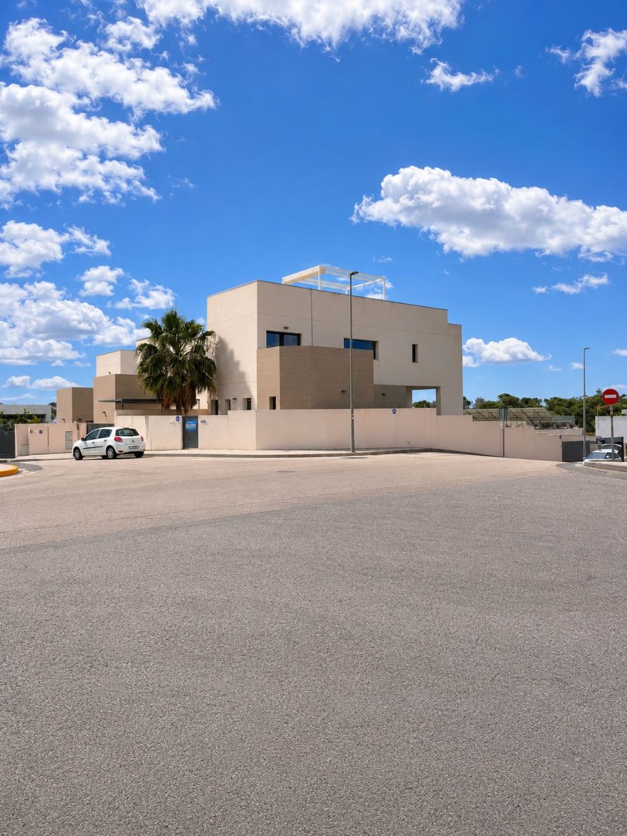 For sale - 4 Bedroom 4 Bathroom Villa in Benijofar - Costa Blanca  - Alicante