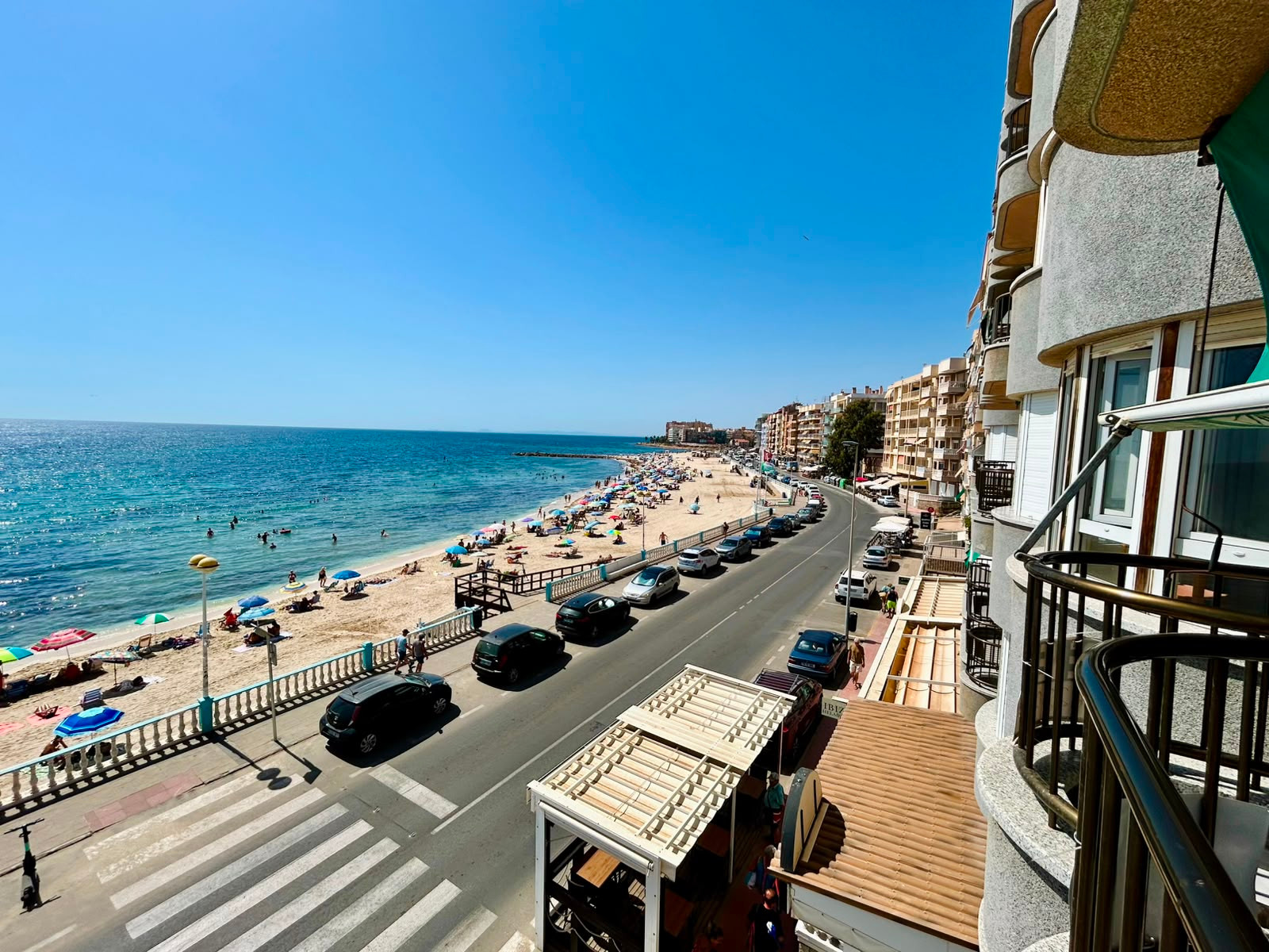 For sale - 3 Bedroom 2 Bathroom Apartment in Torrevieja - Costa Blanca  - Alicante