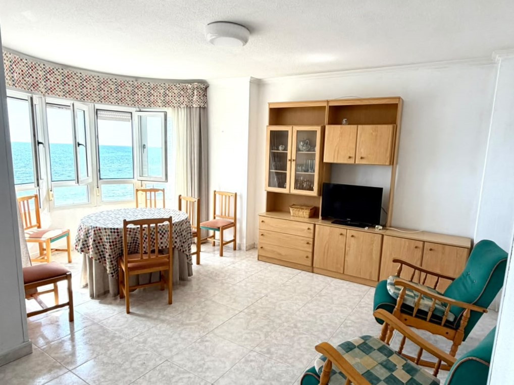 For sale - 3 Bedroom 2 Bathroom Apartment in Torrevieja - Costa Blanca  - Alicante