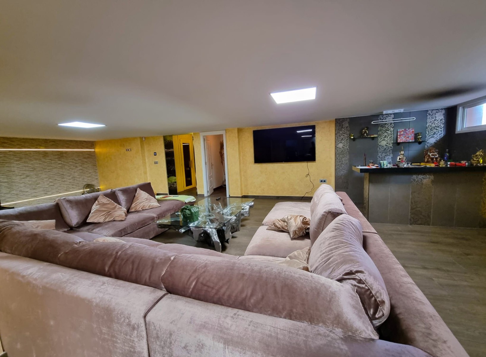 For sale - 5 Bedroom 4 Bathroom Villa in Torrevieja - Costa Blanca  - Alicante