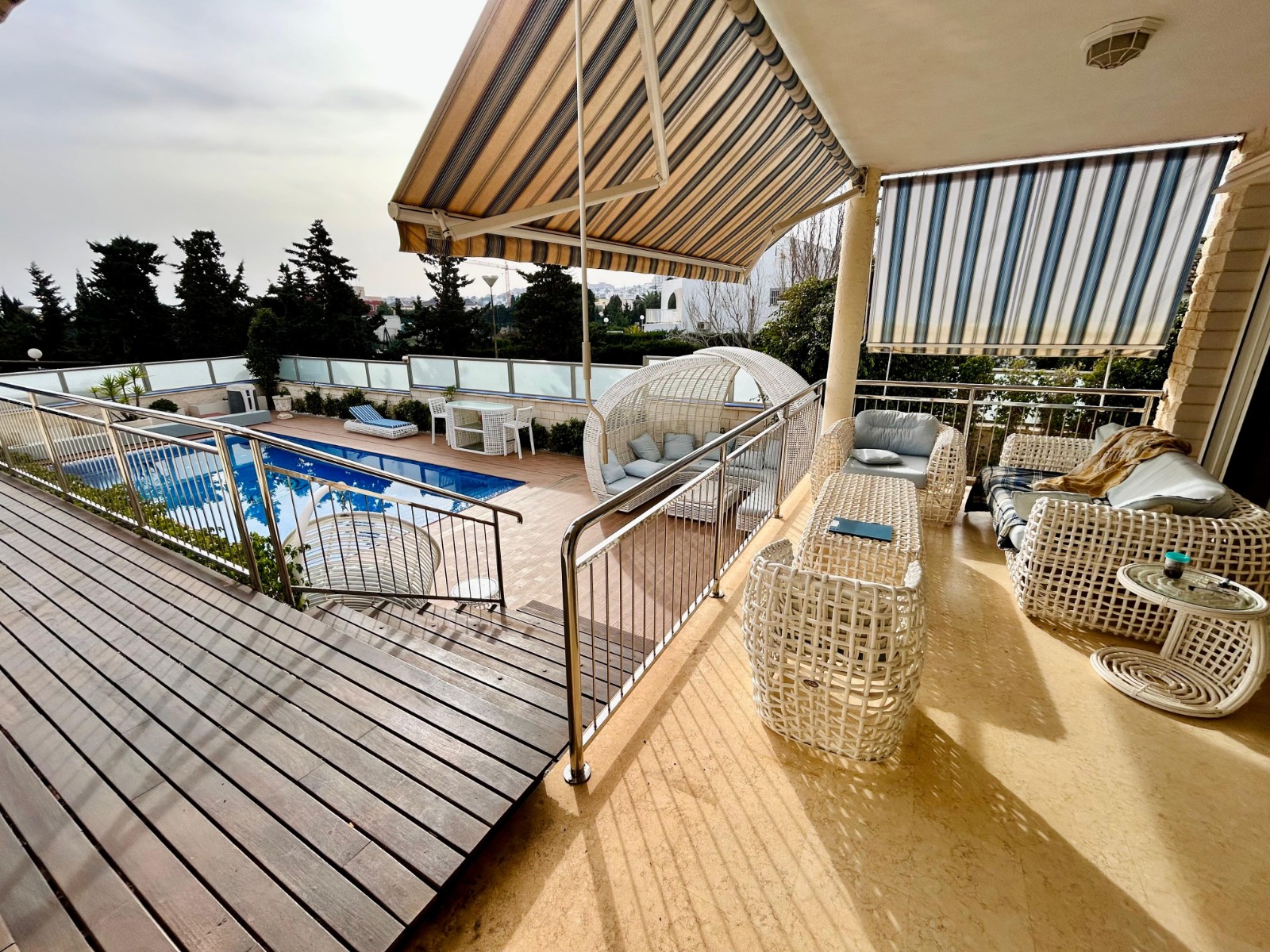 For sale - 5 Bedroom 4 Bathroom Villa in Torrevieja - Costa Blanca  - Alicante