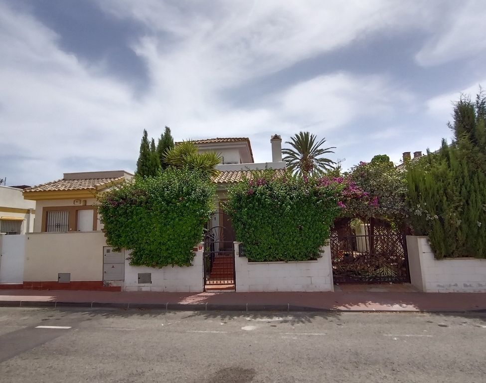 3 Bedroom 2 Bathroom Semi Detached in Sucina