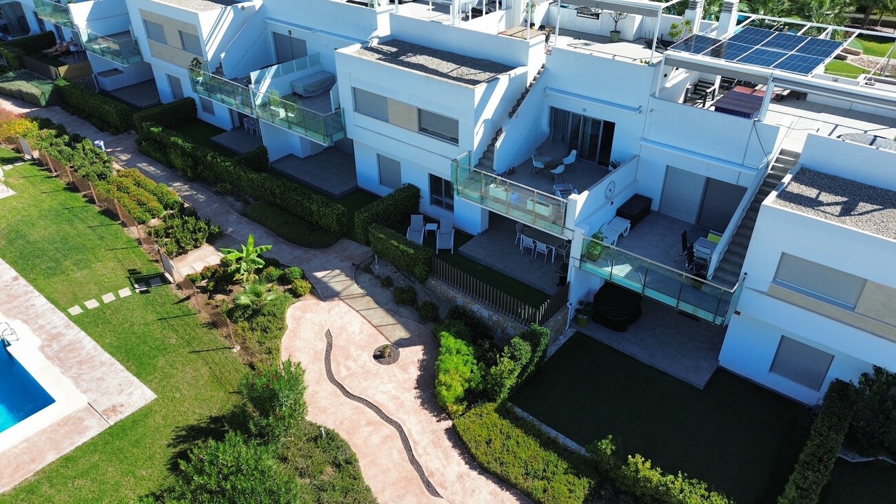 For sale - 2 Bedroom 2 Bathroom Apartment in Vistabella Golf Entre Naranjos -  - Alicante