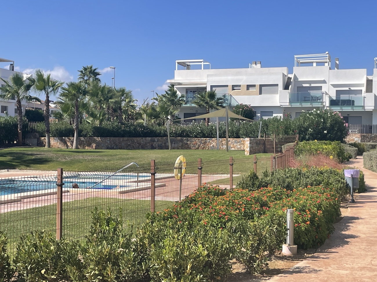 For sale - 2 Bedroom 2 Bathroom Apartment in Vistabella Golf Entre Naranjos -  - Alicante