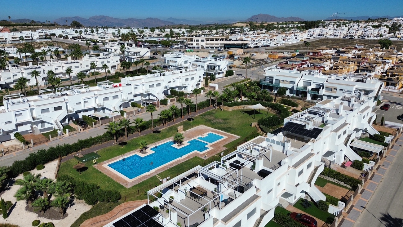 For sale - 2 Bedroom 2 Bathroom Apartment in Vistabella Golf Entre Naranjos -  - Alicante
