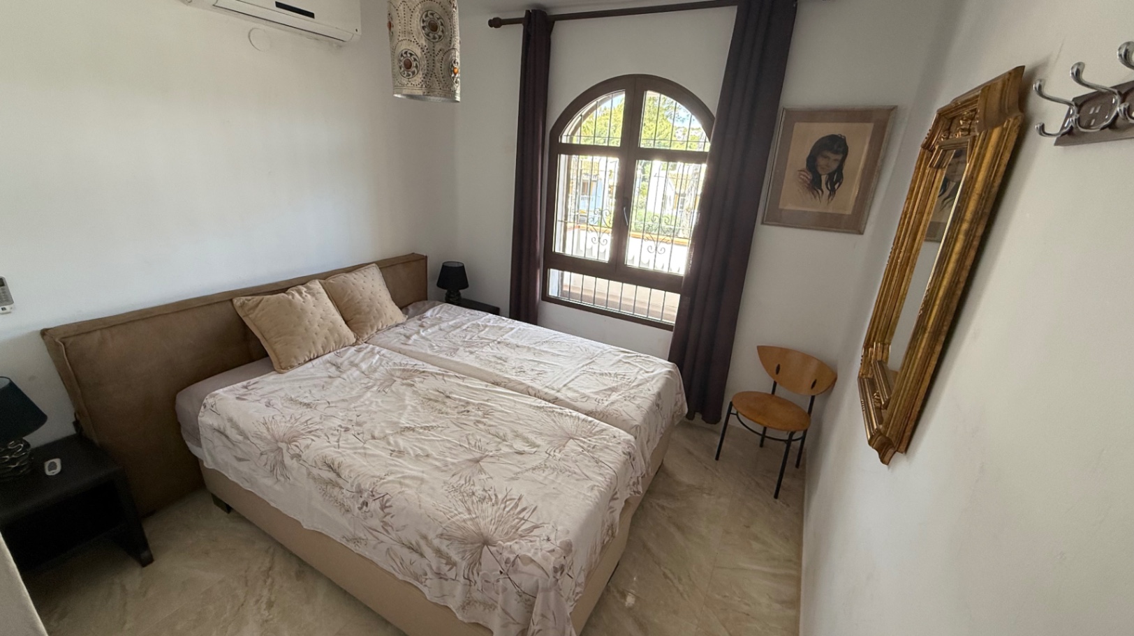 For sale - 4 Bedroom 2 Bathroom Villa in Orihuela - Inland  - Alicante