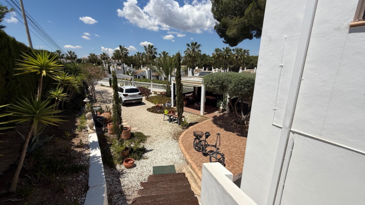 For sale - 4 Bedroom 2 Bathroom Villa in Orihuela - Inland  - Alicante
