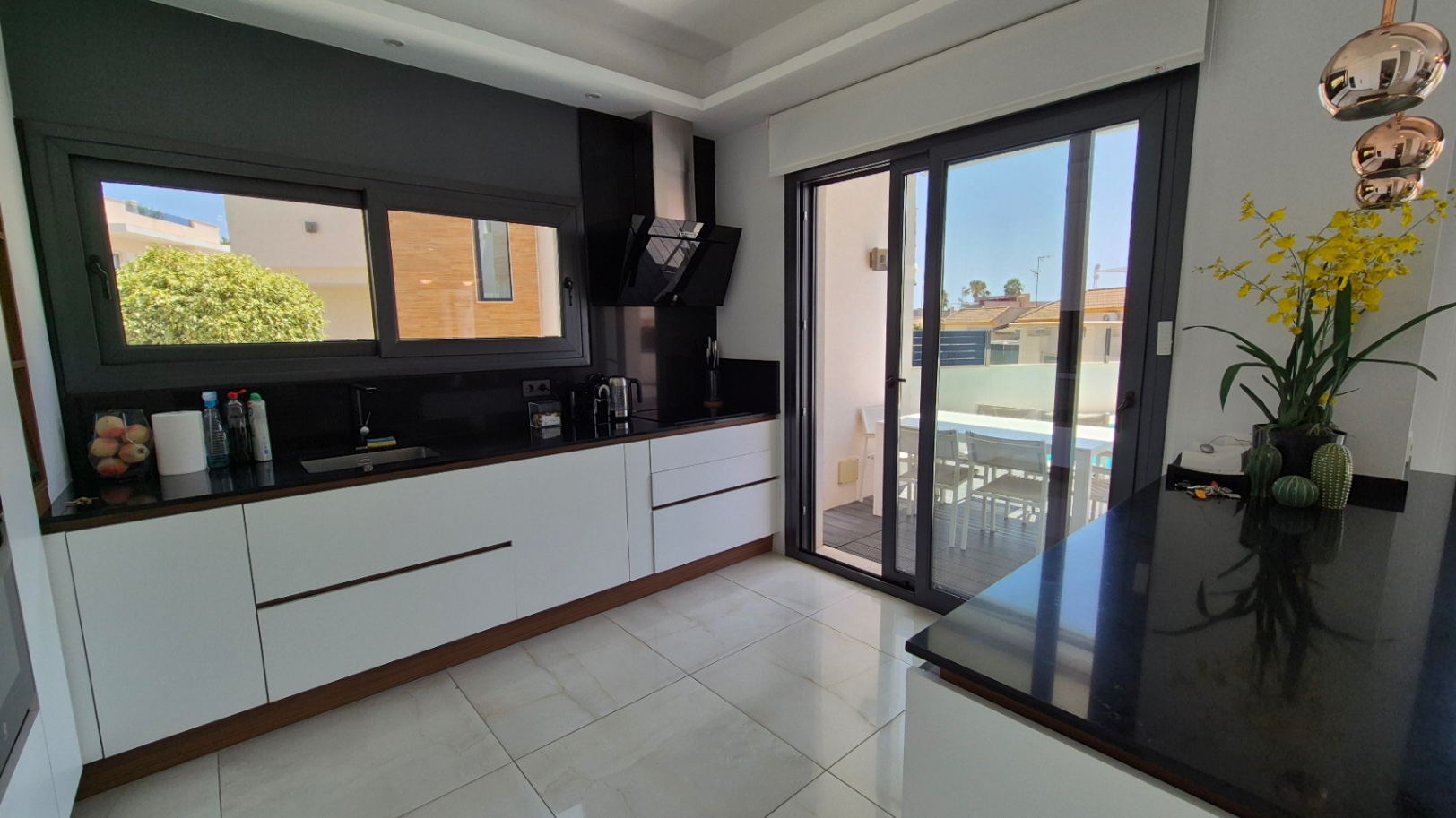 For sale - 4 Bedroom 4 Bathroom Villa in Torrevieja - Costa Blanca  - Alicante