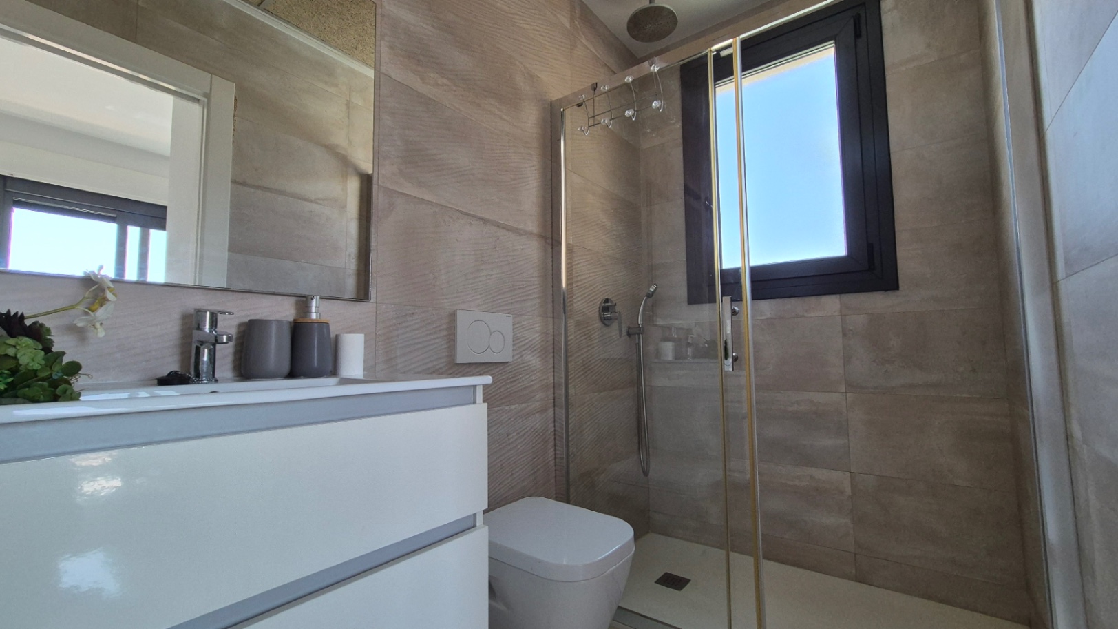 For sale - 4 Bedroom 4 Bathroom Villa in Torrevieja - Costa Blanca  - Alicante