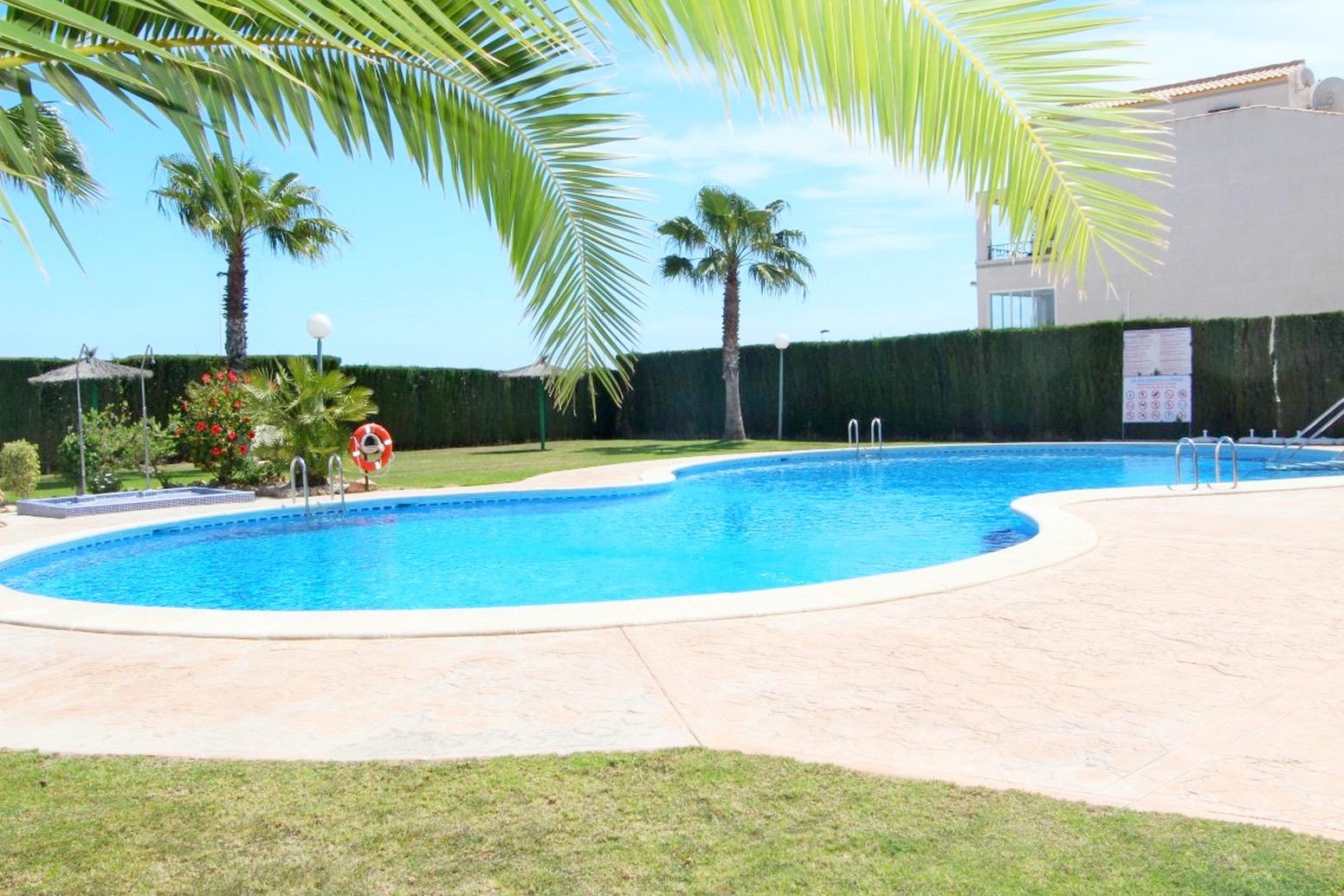 For sale - 2 Bedroom 1 Bathroom Apartment in Orihuela - Los Balcones Y Los Altos  - Alicante