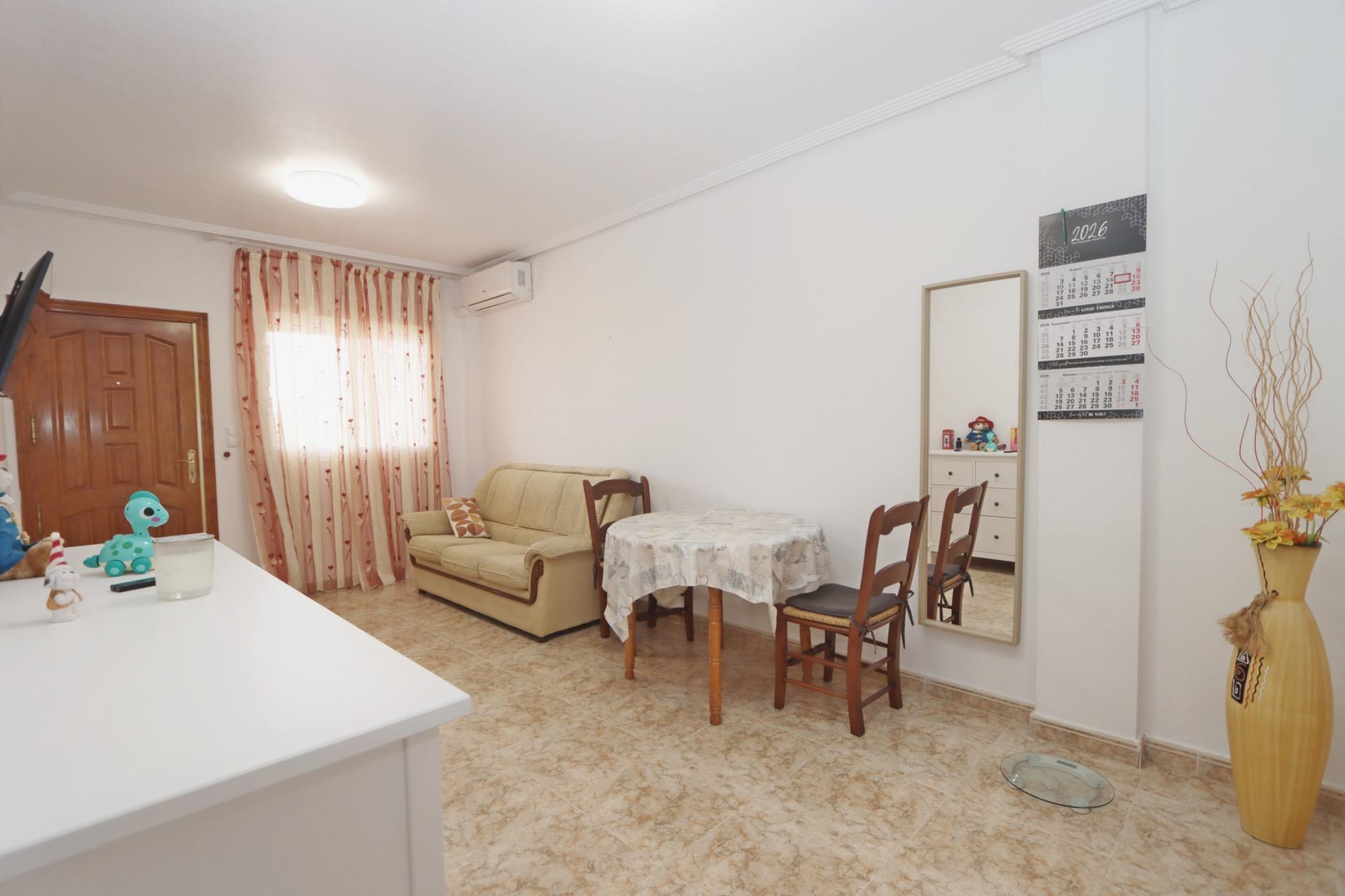 For sale - 2 Bedroom 1 Bathroom Apartment in Orihuela - Los Balcones Y Los Altos  - Alicante