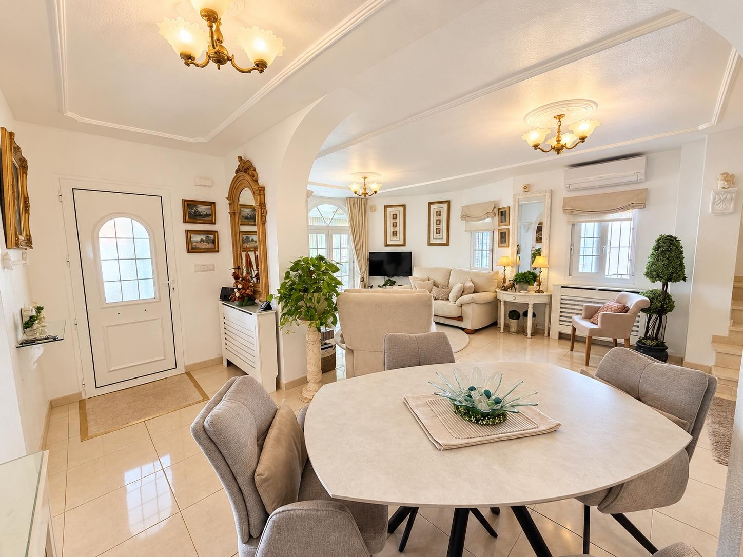 For sale - 3 Bedroom 2 Bathroom Villa in Orihuela Costa - Costa Blanca  - Alicante
