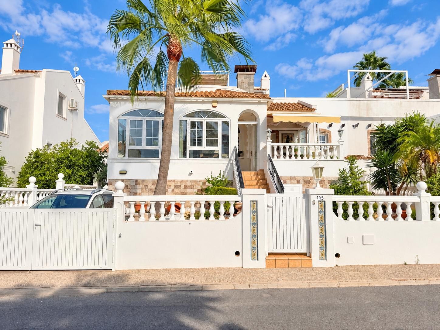 For sale - 3 Bedroom 2 Bathroom Villa in Orihuela Costa - Costa Blanca  - Alicante