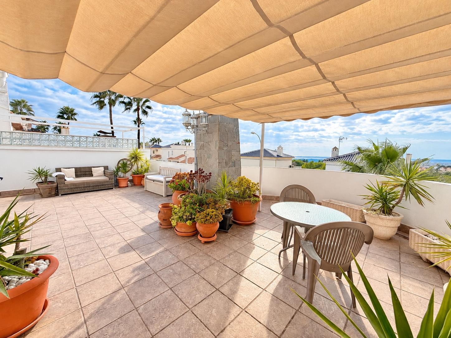 For sale - 3 Bedroom 2 Bathroom Villa in Orihuela Costa - Costa Blanca  - Alicante