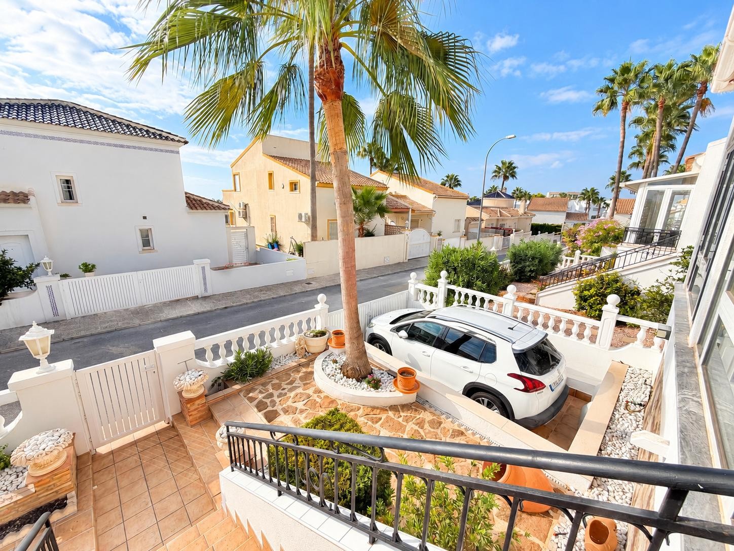 For sale - 3 Bedroom 2 Bathroom Villa in Orihuela Costa - Costa Blanca  - Alicante