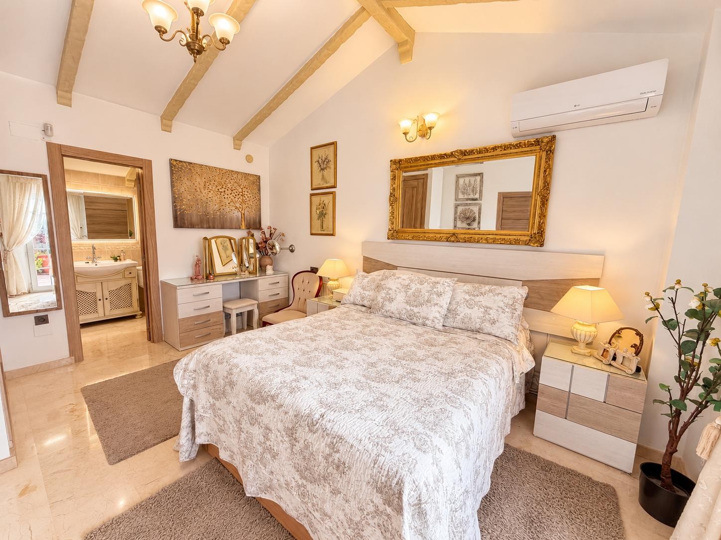 For sale - 3 Bedroom 2 Bathroom Villa in Orihuela Costa - Costa Blanca  - Alicante