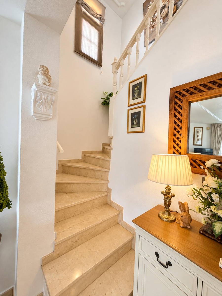 For sale - 3 Bedroom 2 Bathroom Villa in Orihuela Costa - Costa Blanca  - Alicante