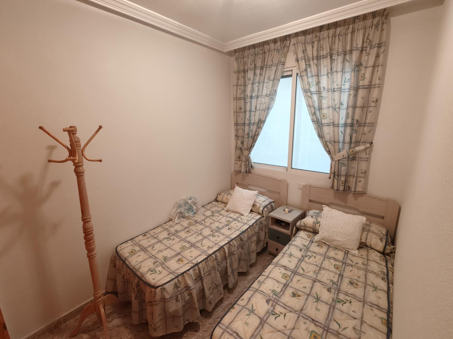 For sale - 2 Bedroom 1 Bathroom Apartment in Torrevieja - Playa Del Cura  - Alicante