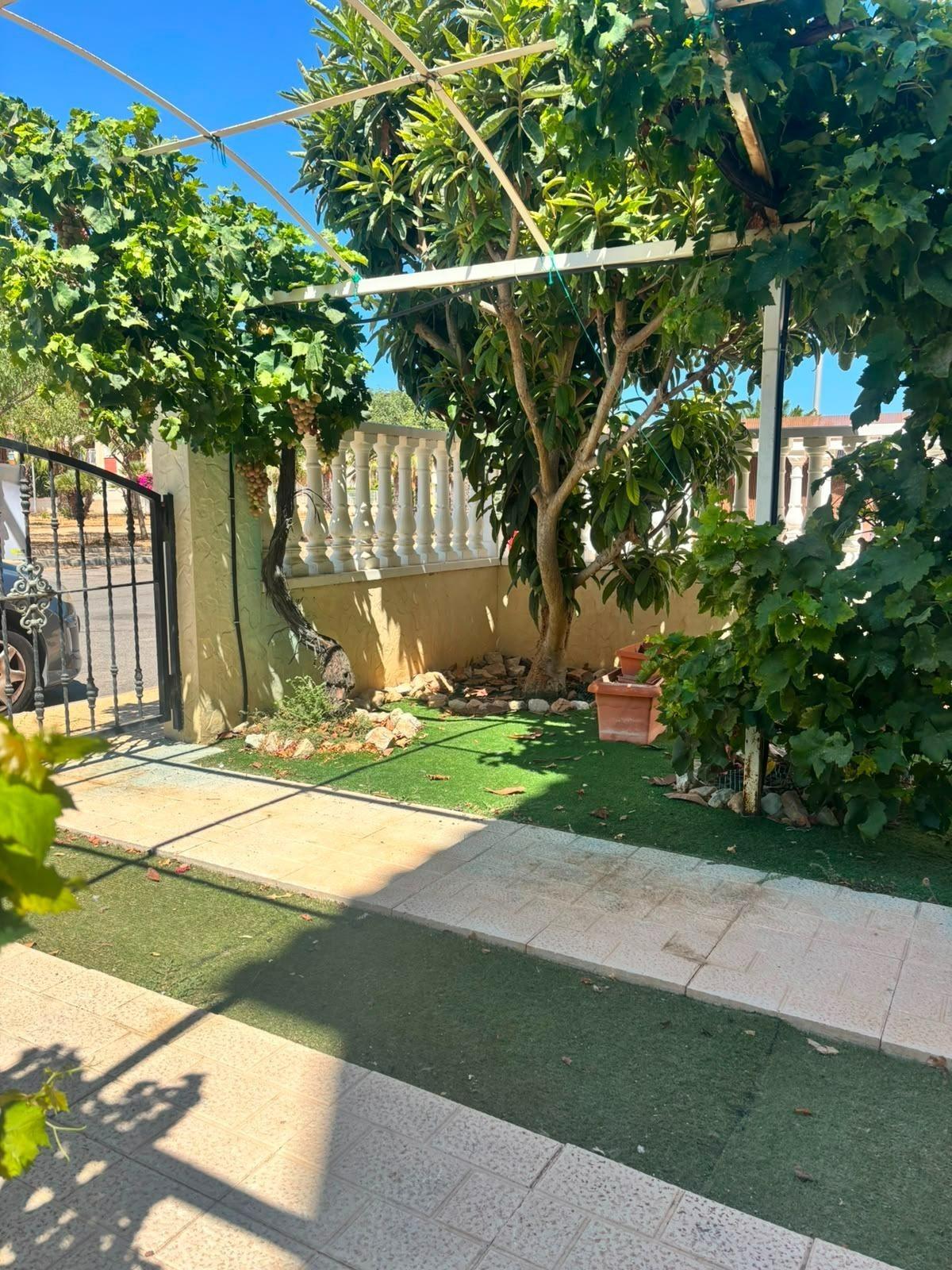 For sale - 2 Bedroom 2 Bathroom Villa in Orihuela Costa - Lomas De Cabo Roig  - Alicante