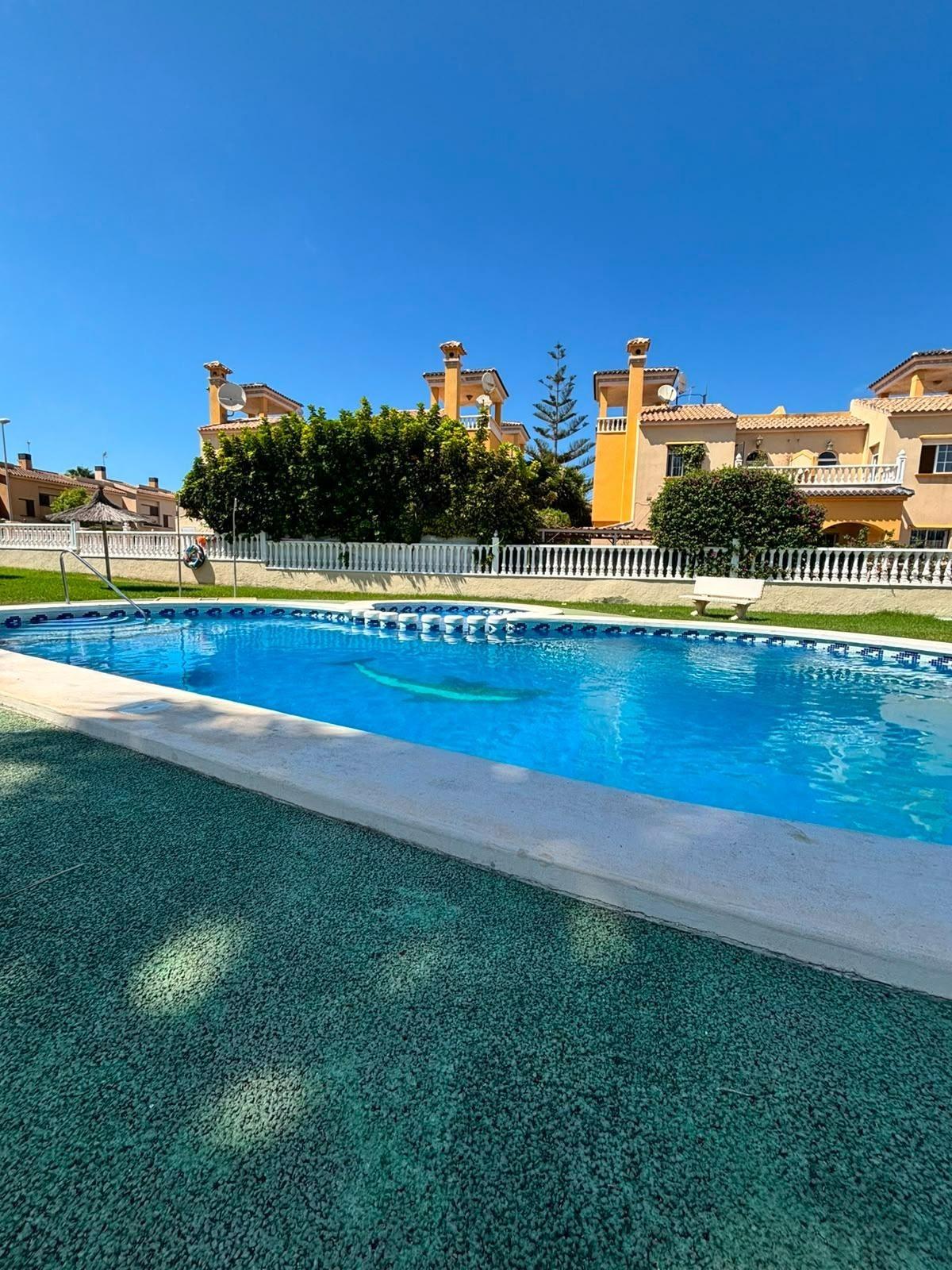 For sale - 2 Bedroom 2 Bathroom Villa in Orihuela Costa - Lomas De Cabo Roig  - Alicante