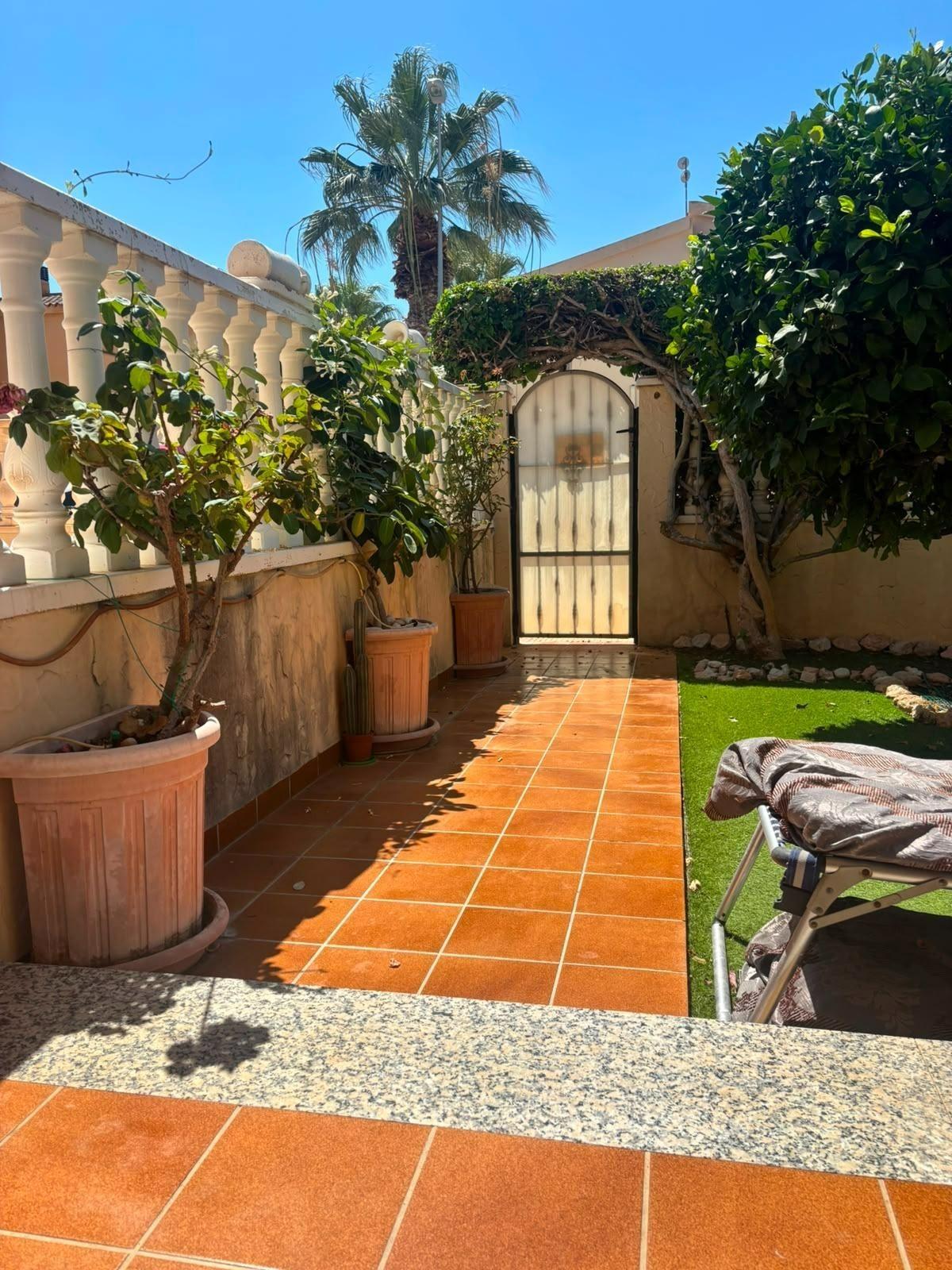 For sale - 2 Bedroom 2 Bathroom Villa in Orihuela Costa - Lomas De Cabo Roig  - Alicante