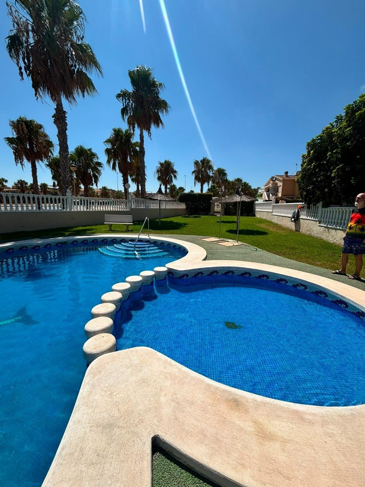 For sale - 2 Bedroom 2 Bathroom Villa in Orihuela Costa - Lomas De Cabo Roig  - Alicante