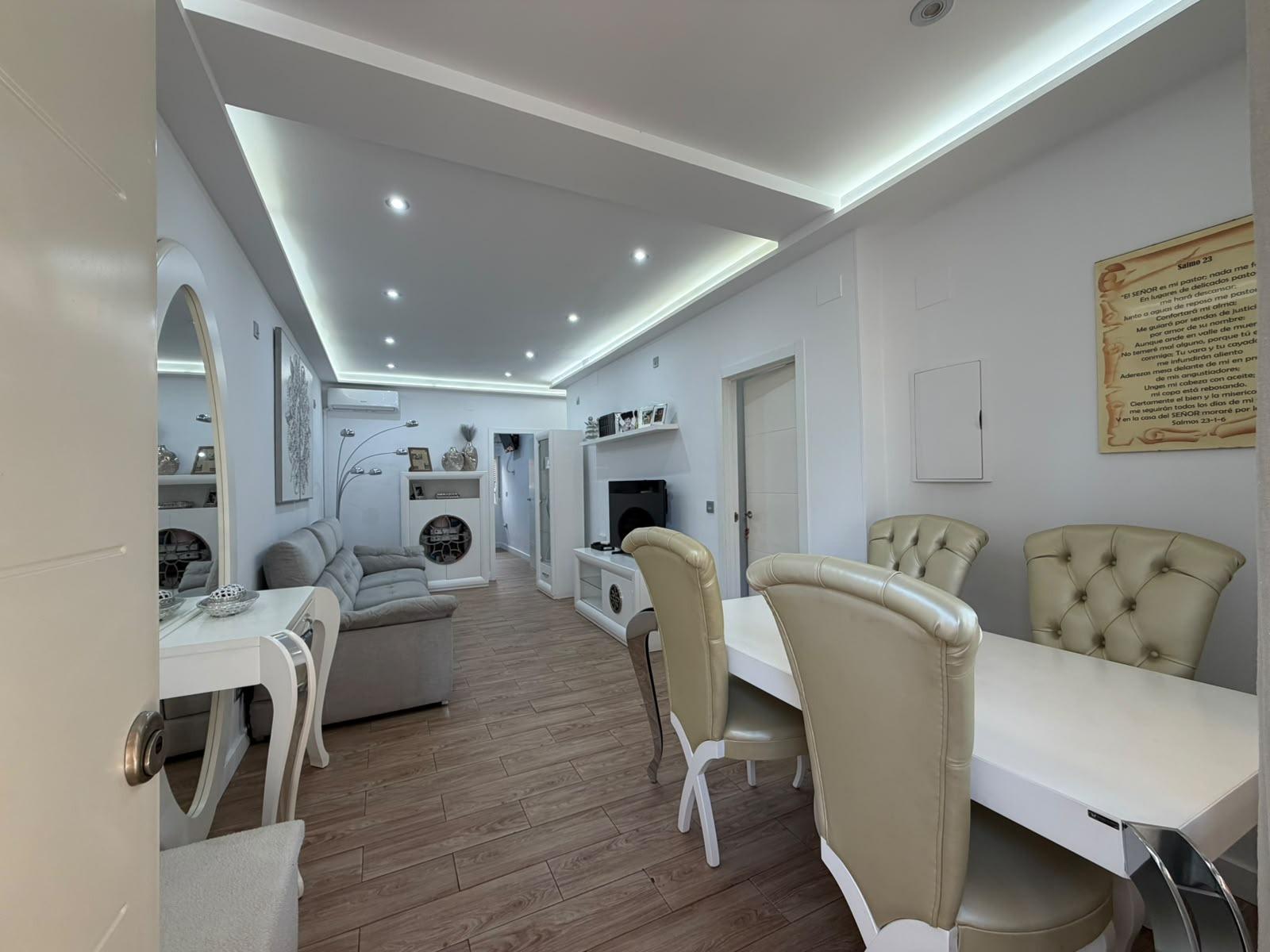 For sale - 2 Bedroom 1 Bathroom Town House in Torrevieja - Nueva Torrevieja  - Alicante