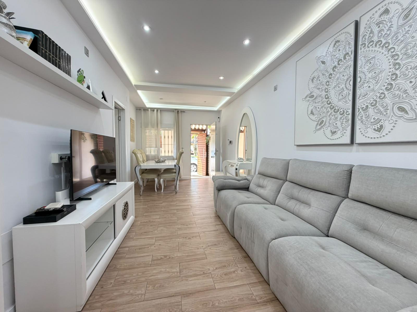 For sale - 2 Bedroom 1 Bathroom Town House in Torrevieja - Nueva Torrevieja  - Alicante