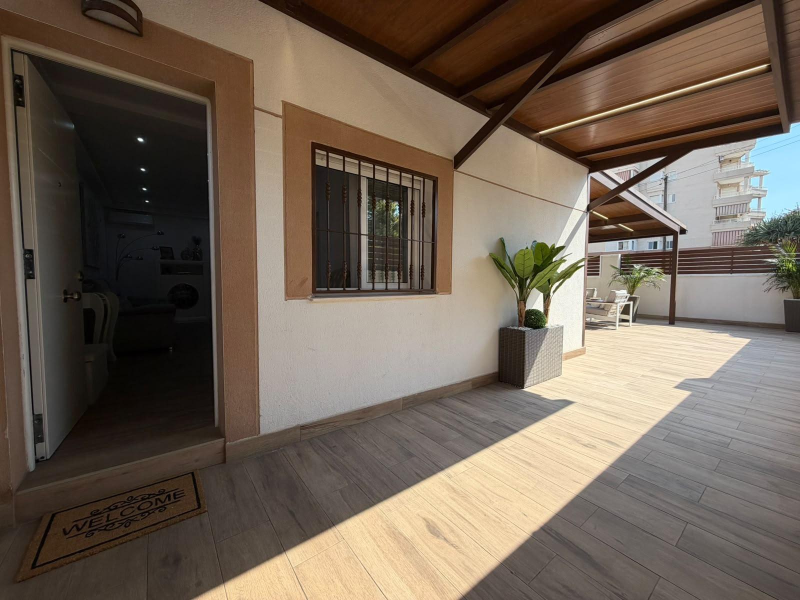 For sale - 2 Bedroom 1 Bathroom Town House in Torrevieja - Nueva Torrevieja  - Alicante