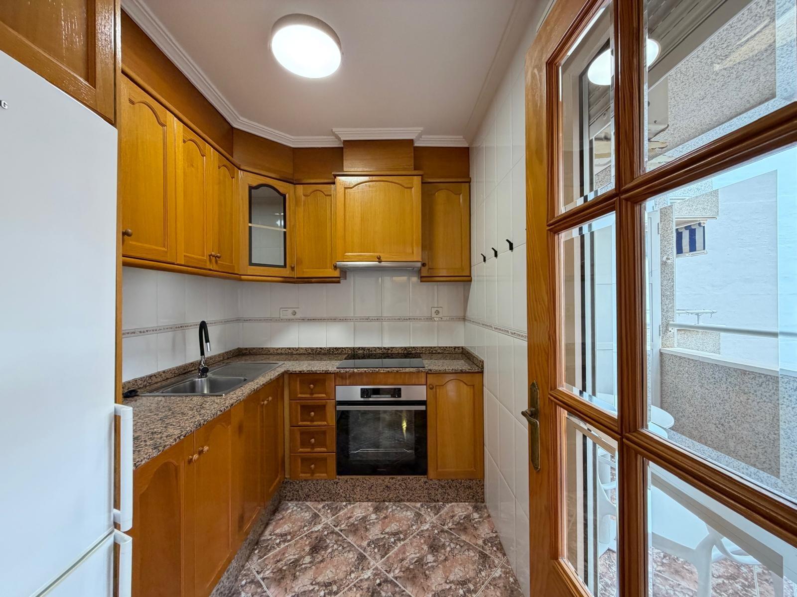 For sale - 2 Bedroom 2 Bathroom Apartment in Torrevieja - Centro  - Alicante