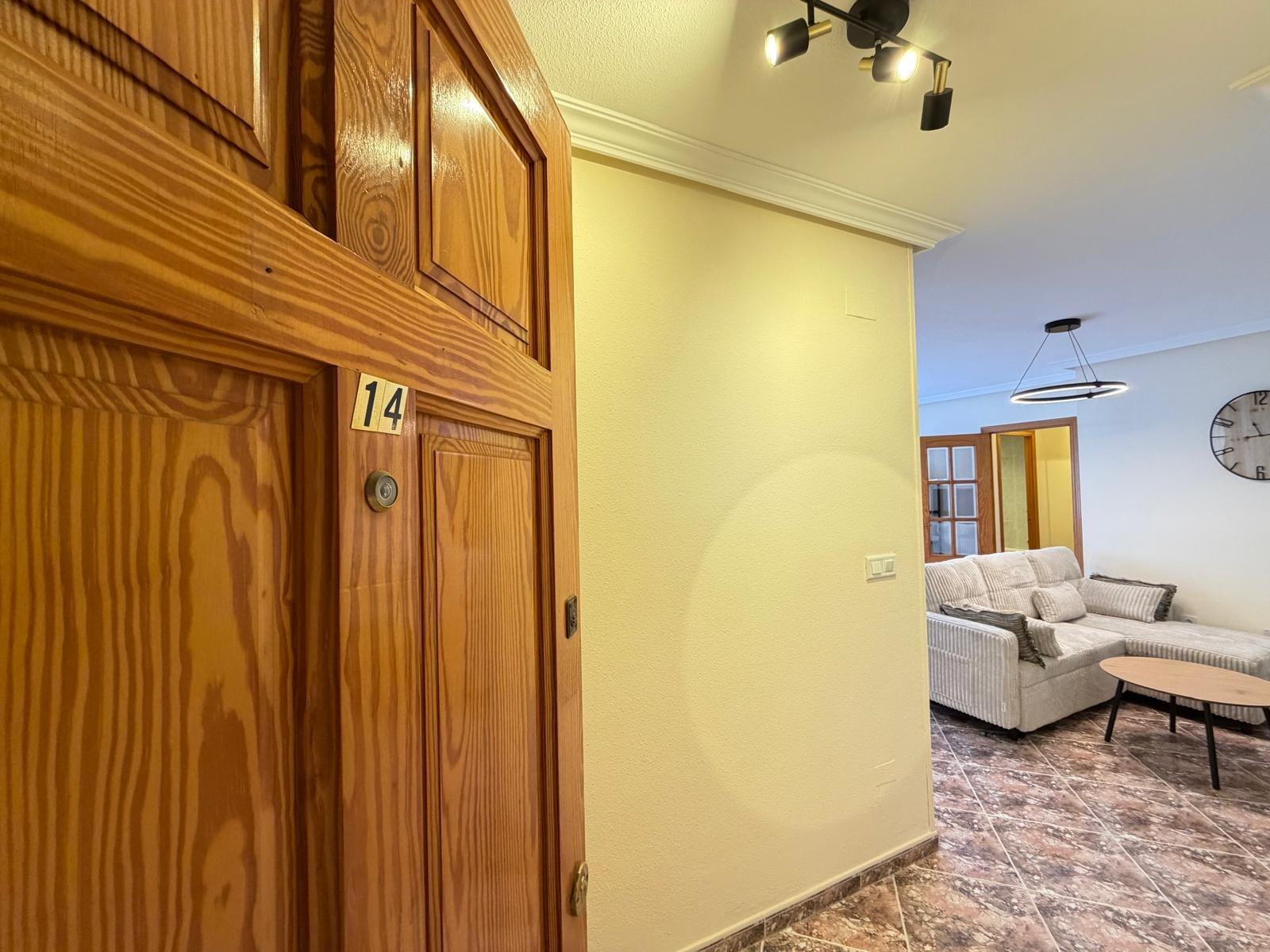 For sale - 2 Bedroom 2 Bathroom Apartment in Torrevieja - Centro  - Alicante