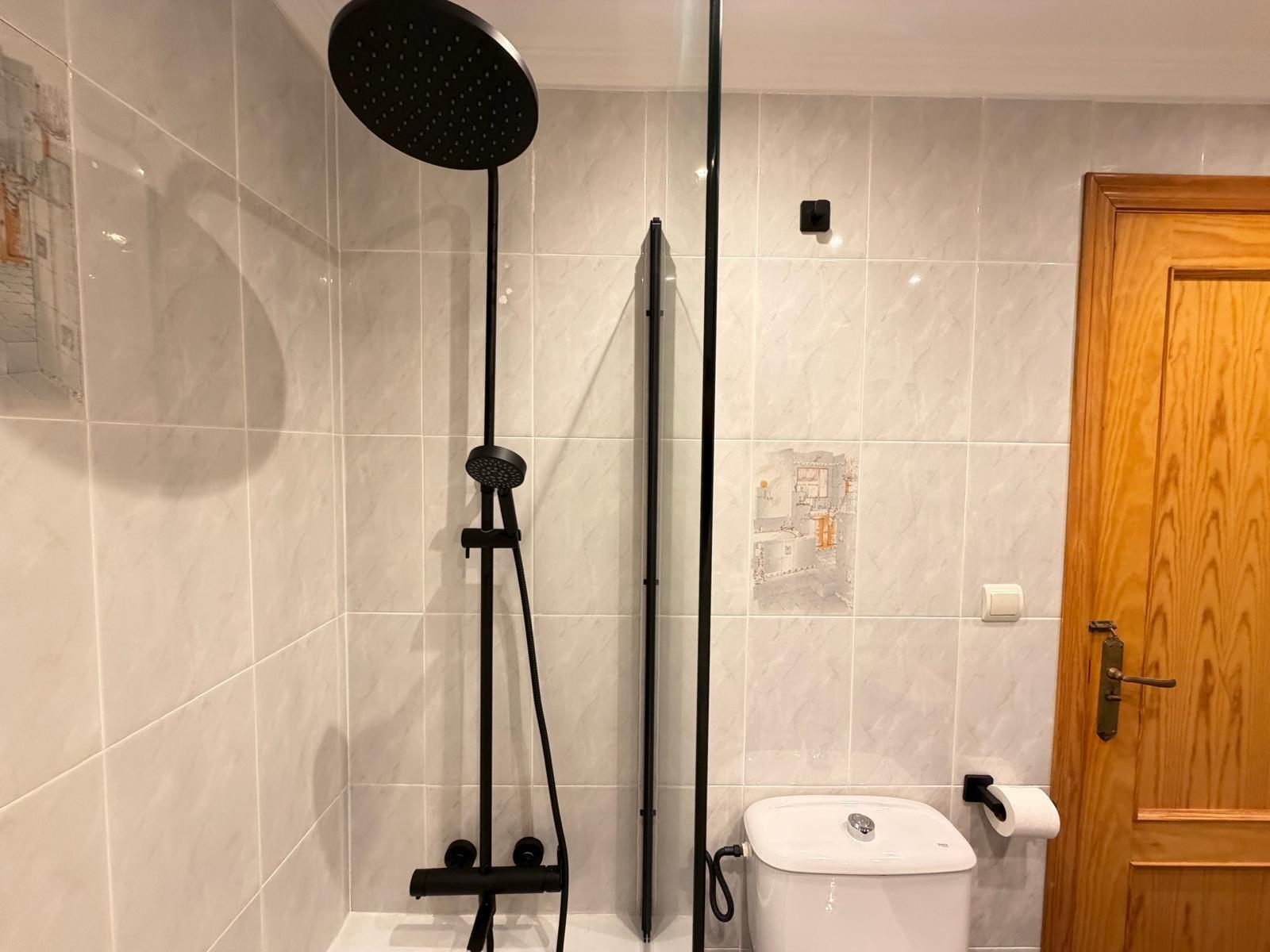For sale - 2 Bedroom 2 Bathroom Apartment in Torrevieja - Centro  - Alicante