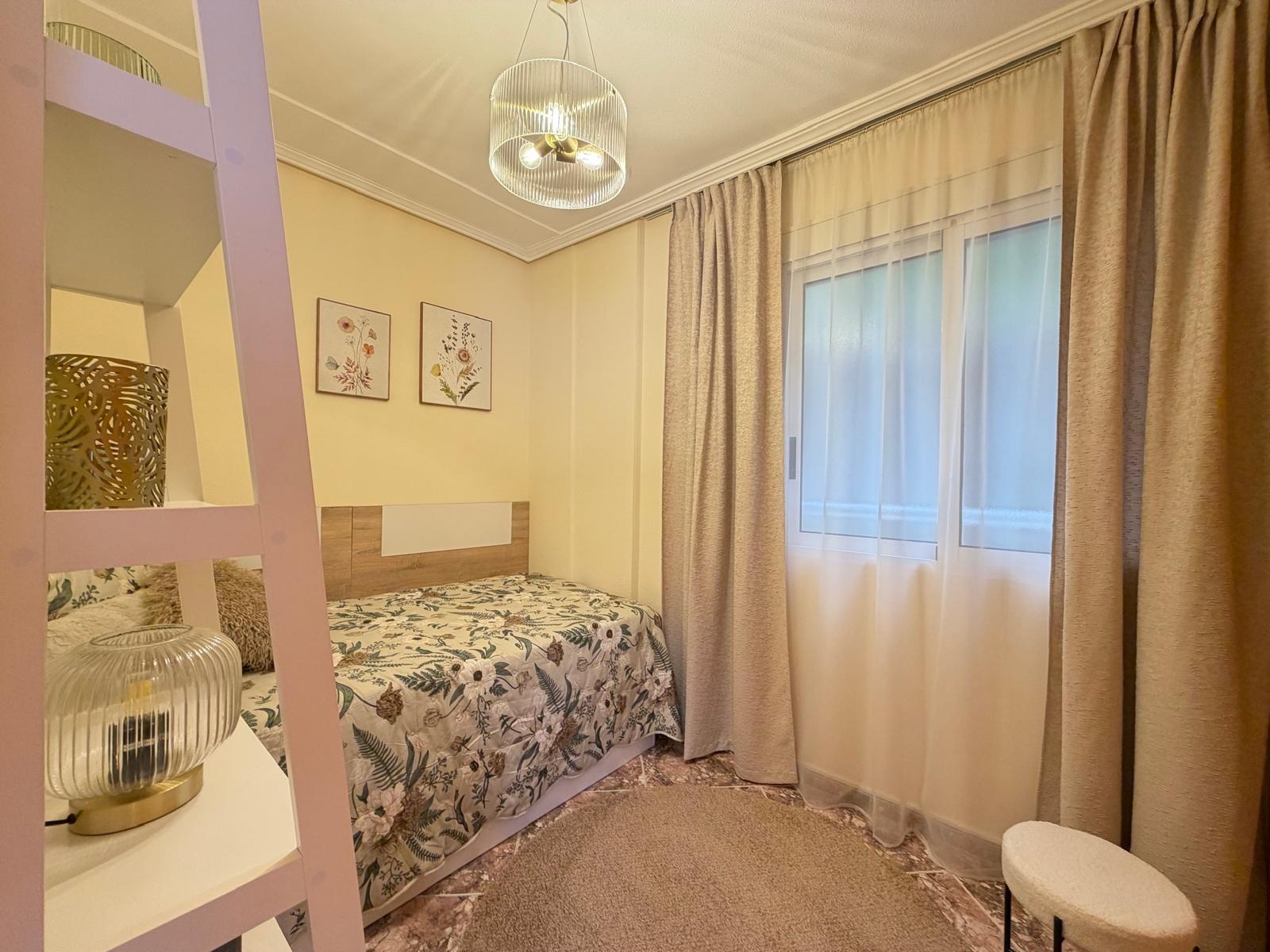 For sale - 2 Bedroom 2 Bathroom Apartment in Torrevieja - Centro  - Alicante