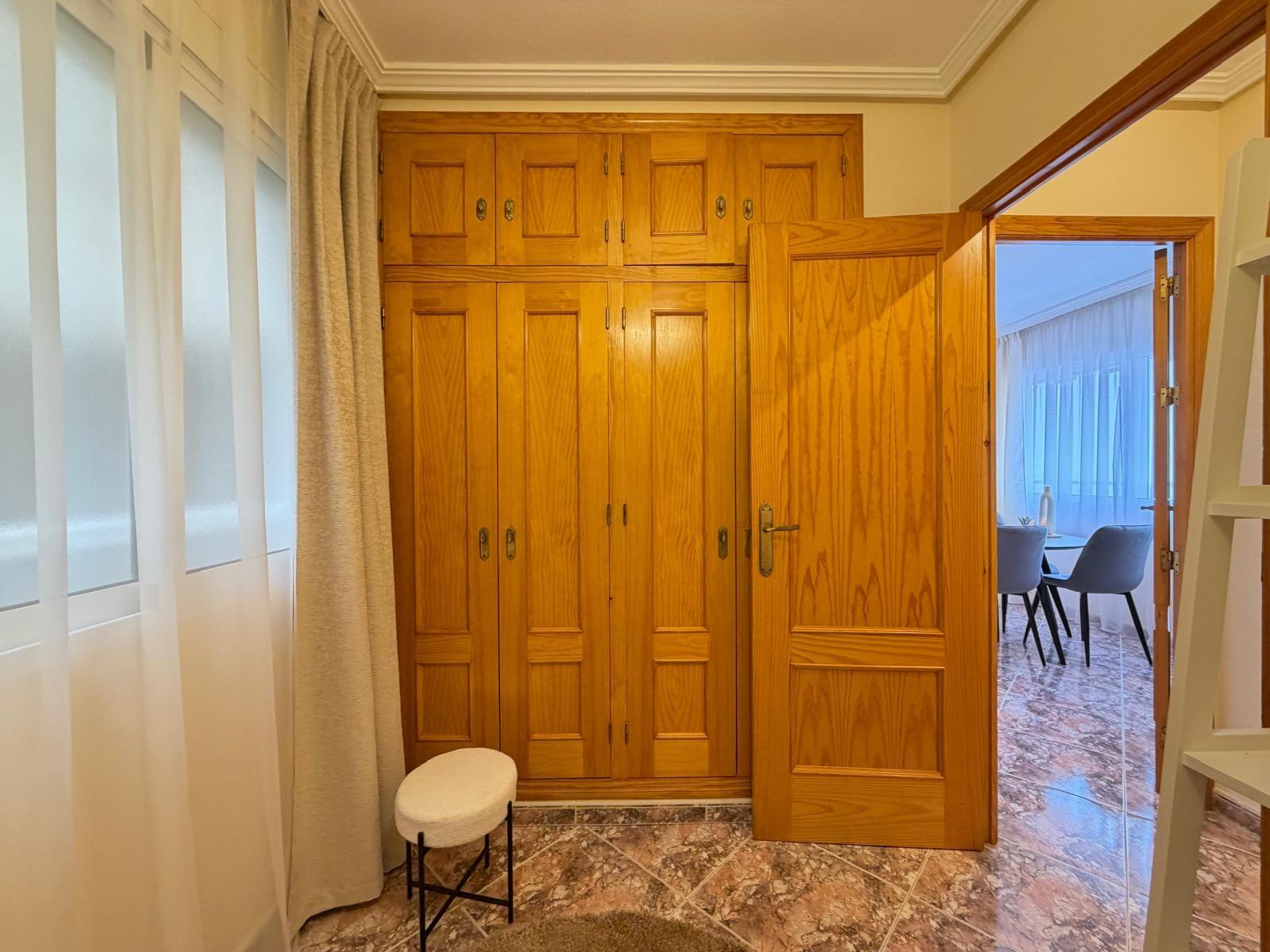 For sale - 2 Bedroom 2 Bathroom Apartment in Torrevieja - Centro  - Alicante