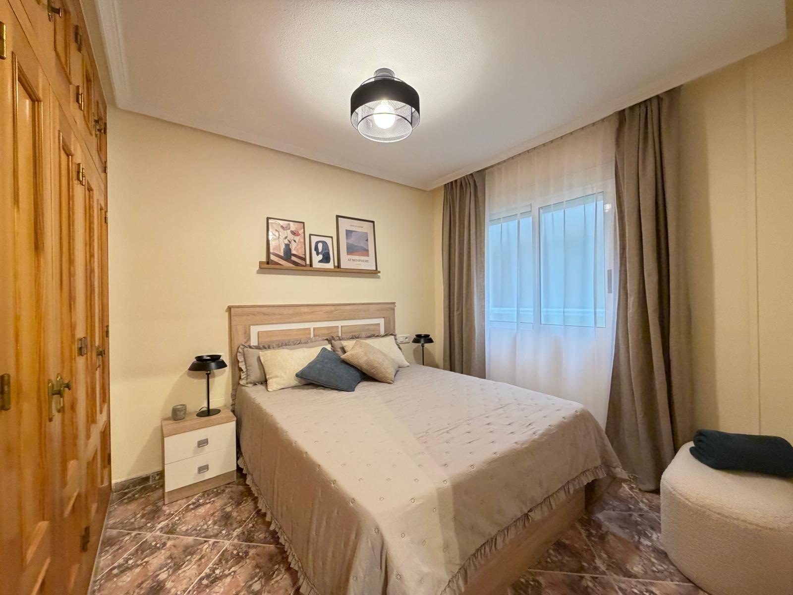 For sale - 2 Bedroom 2 Bathroom Apartment in Torrevieja - Centro  - Alicante