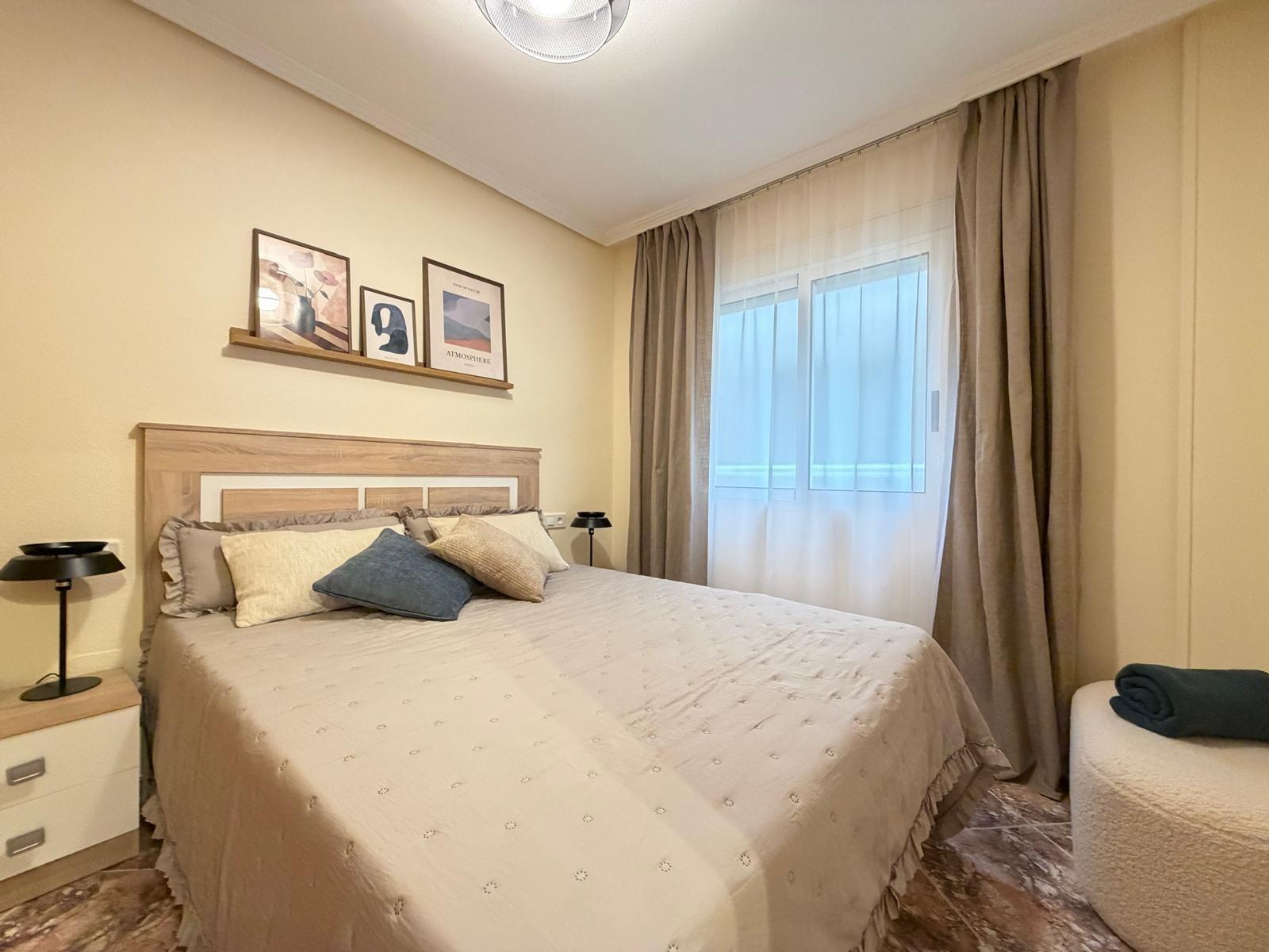 For sale - 2 Bedroom 2 Bathroom Apartment in Torrevieja - Centro  - Alicante