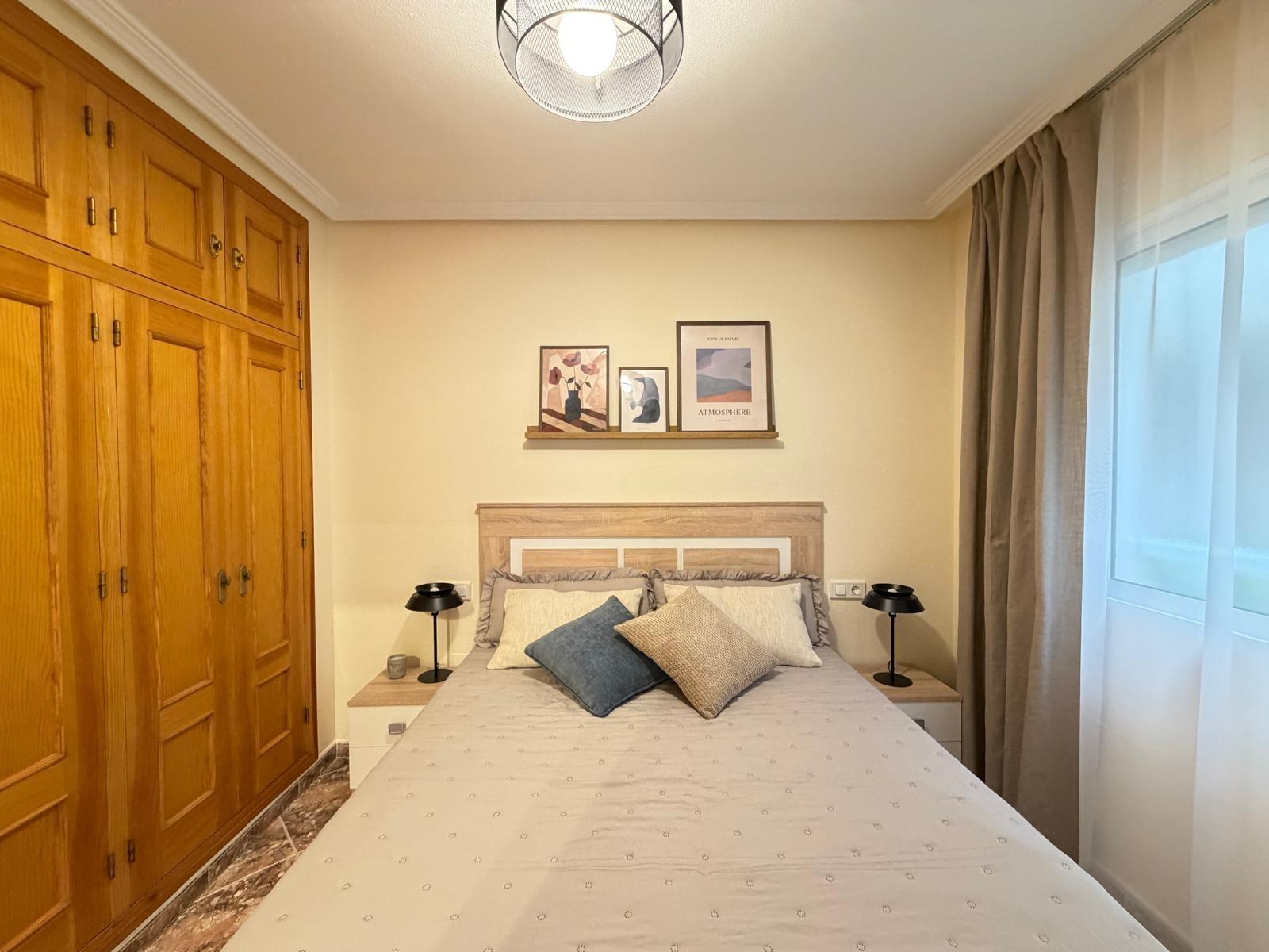 For sale - 2 Bedroom 2 Bathroom Apartment in Torrevieja - Centro  - Alicante