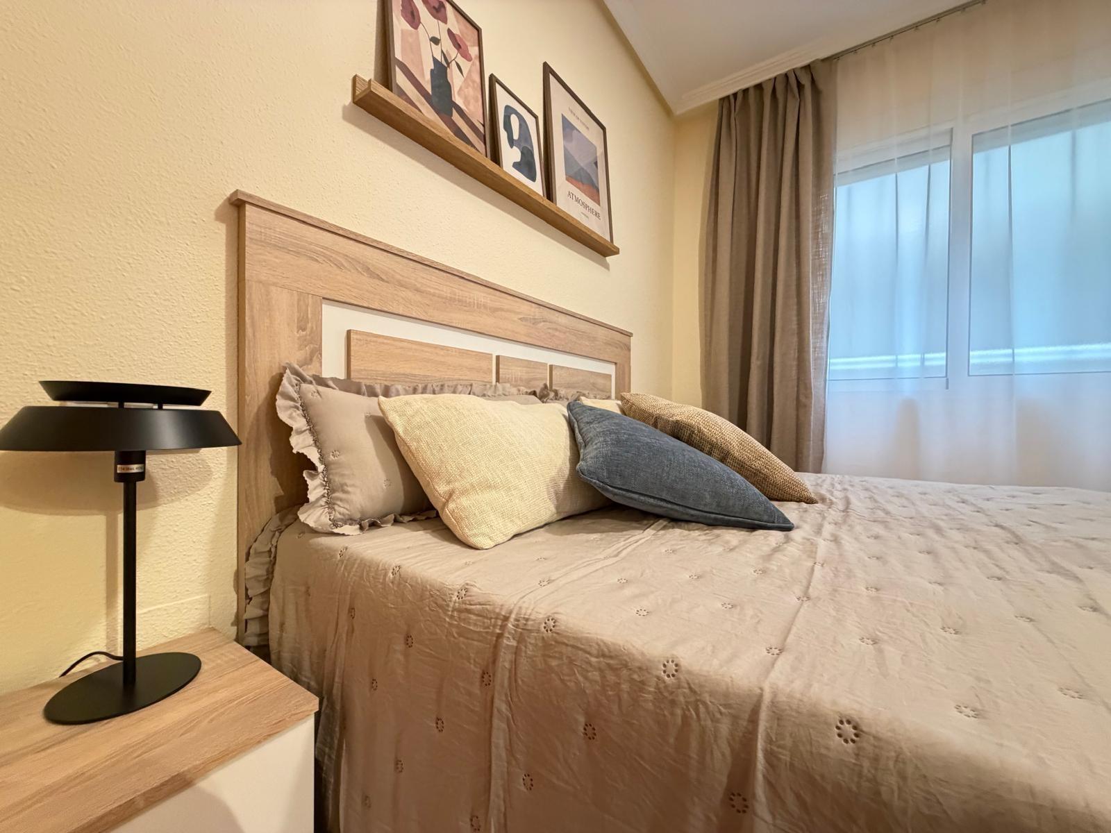 For sale - 2 Bedroom 2 Bathroom Apartment in Torrevieja - Centro  - Alicante