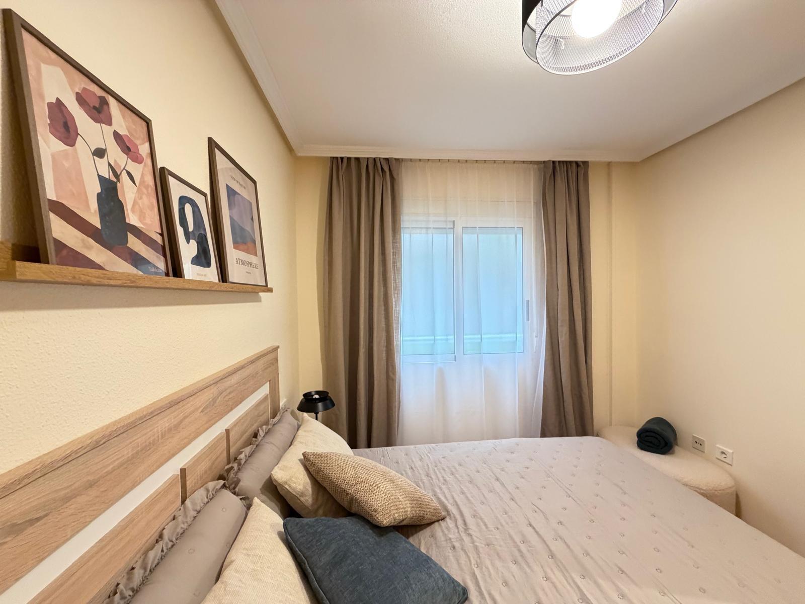 For sale - 2 Bedroom 2 Bathroom Apartment in Torrevieja - Centro  - Alicante