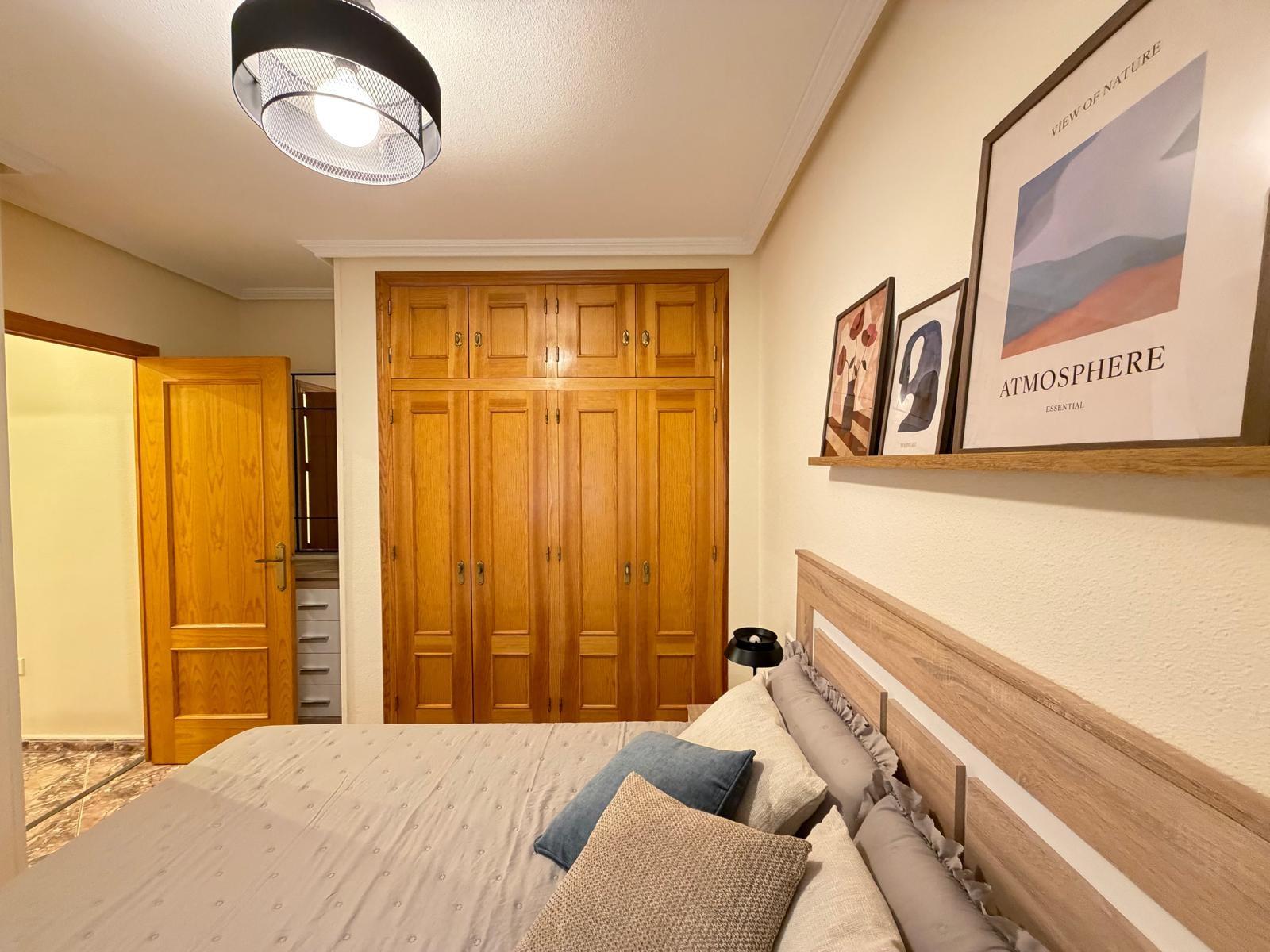 For sale - 2 Bedroom 2 Bathroom Apartment in Torrevieja - Centro  - Alicante