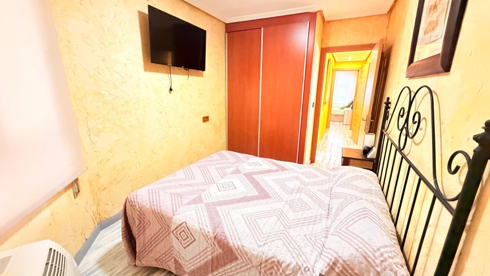 For sale - 3 Bedroom 2 Bathroom Apartment in Torrevieja - Acequion  - Alicante