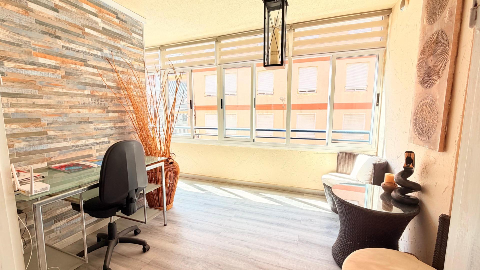 For sale - 3 Bedroom 2 Bathroom Apartment in Torrevieja - Acequion  - Alicante