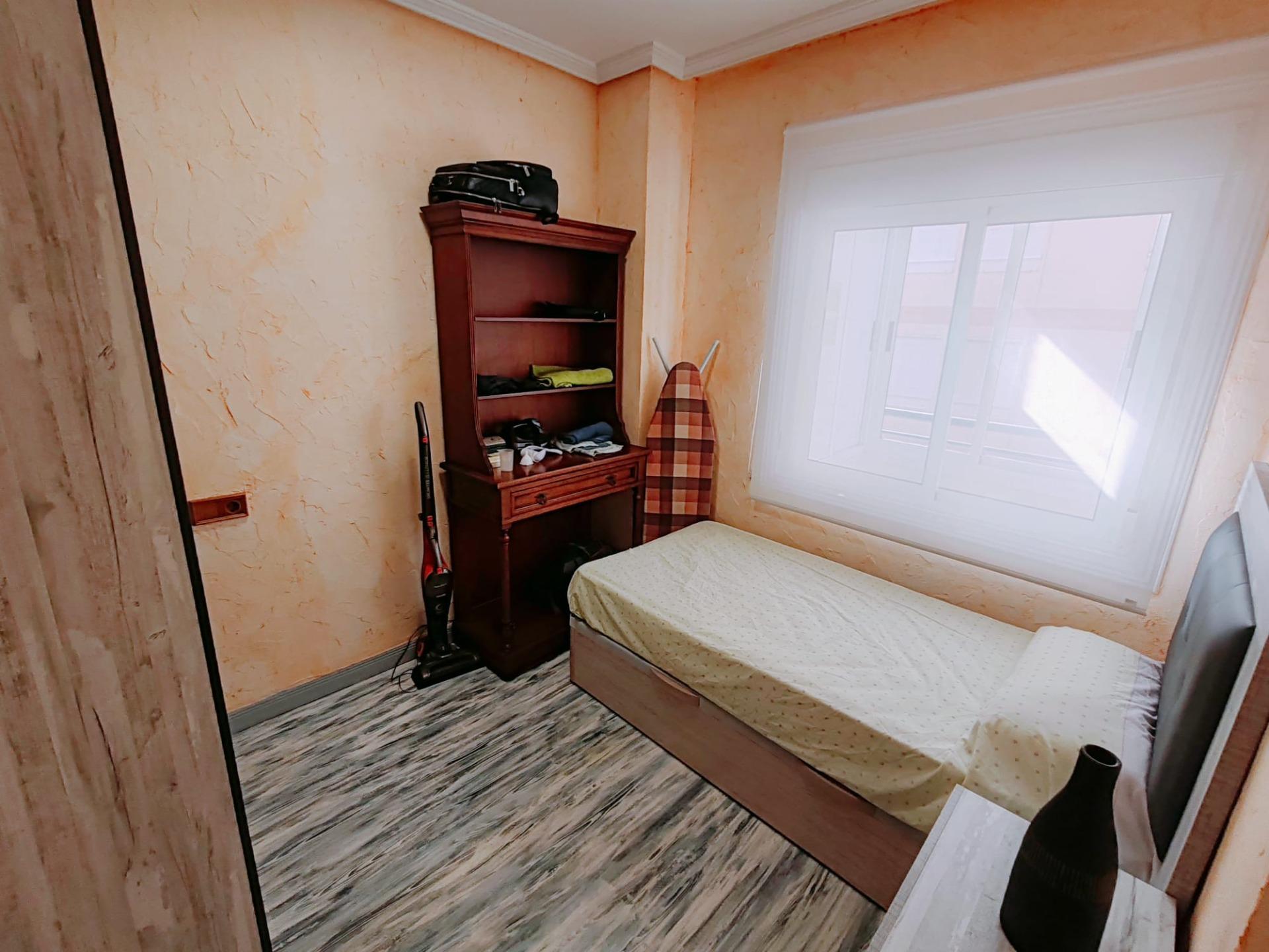 For sale - 3 Bedroom 2 Bathroom Apartment in Torrevieja - Acequion  - Alicante