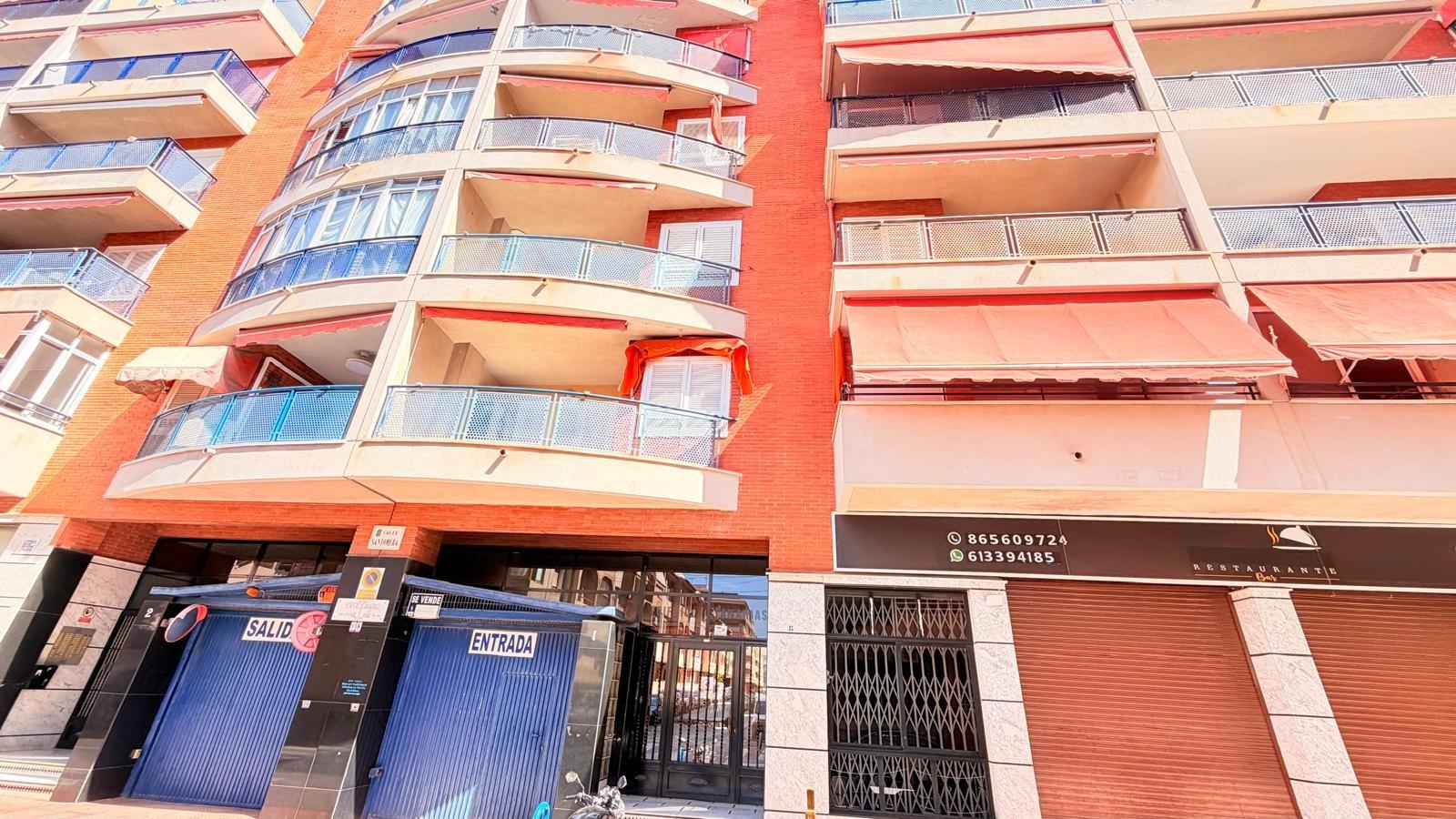 For sale - 3 Bedroom 2 Bathroom Apartment in Torrevieja - Acequion  - Alicante