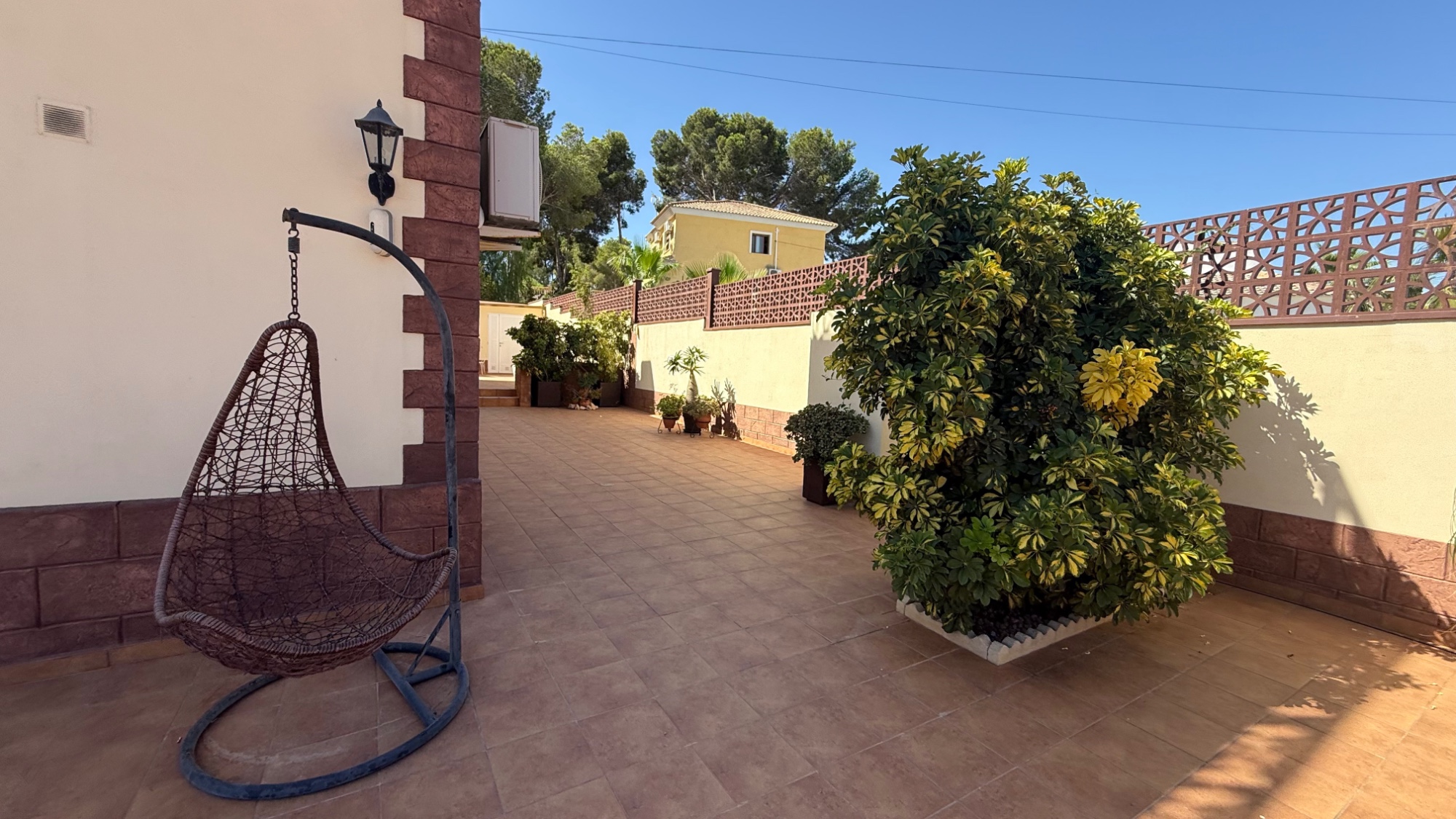 For sale - 7 Bedroom 4 Bathroom Villa in Torrevieja - Costa Blanca  - Alicante