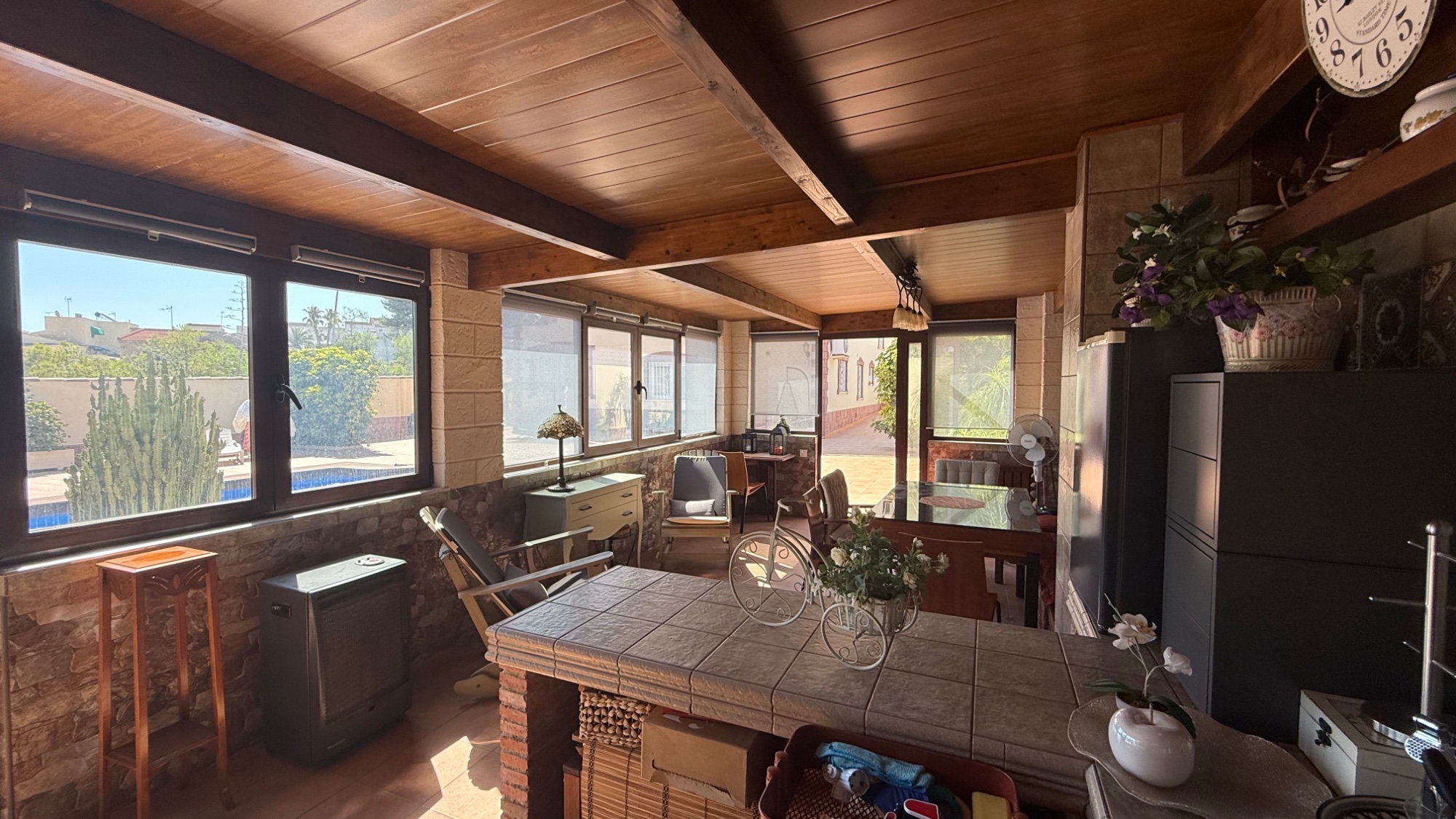 For sale - 7 Bedroom 4 Bathroom Villa in Torrevieja - Costa Blanca  - Alicante
