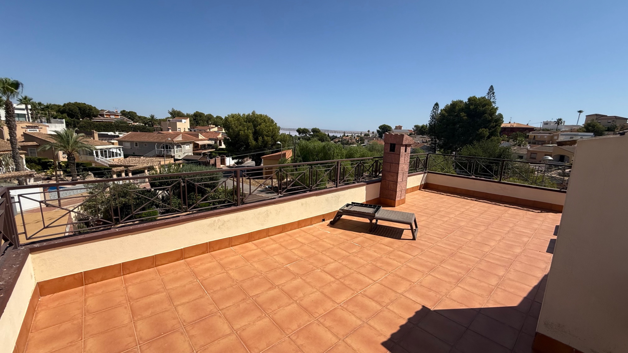 For sale - 7 Bedroom 4 Bathroom Villa in Torrevieja - Costa Blanca  - Alicante